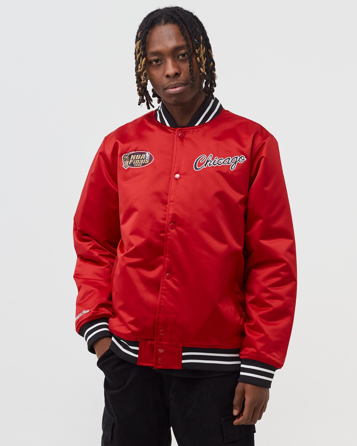 Mitchell Ness NBA Heavyweight Satin Jacket Chicago Bulls Red BSTN Store