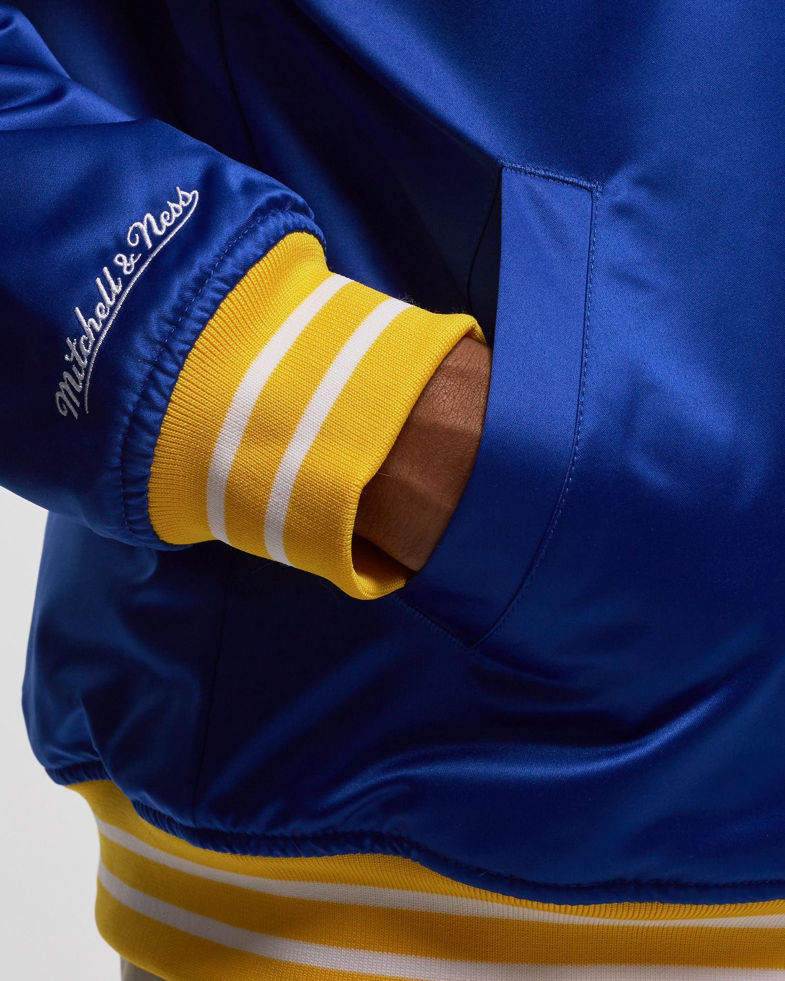 NBA Heavyweight Satin Jacket Golden State Warriors