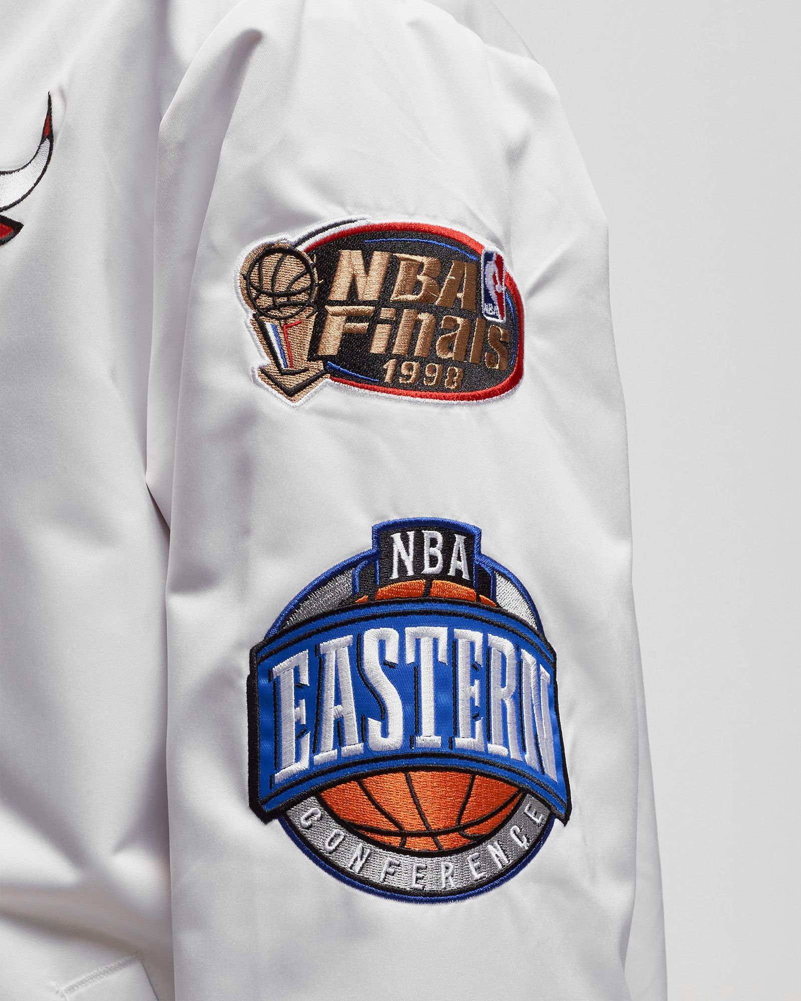 NBA City Collection Lightweight Satin Jacket Chicago Bulls