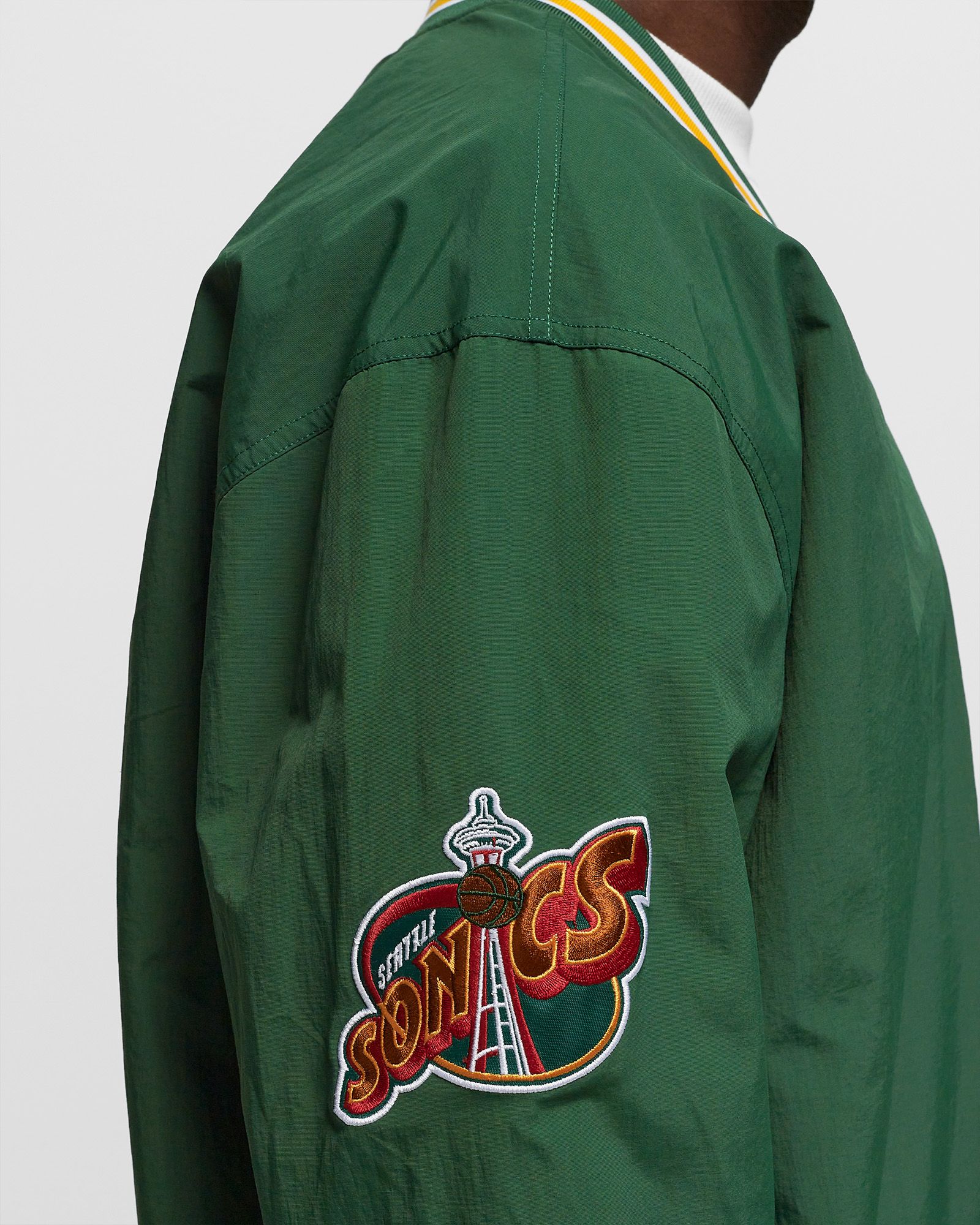 NBA CLASSIC NYLON PULLOVER VINTAGE LOGO SEATTLE SUPERSONICS