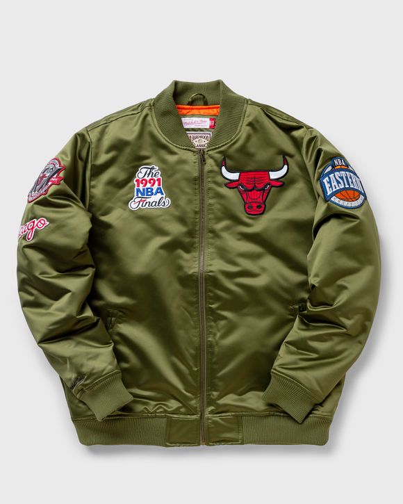 Mitchell & Ness CHICAGO BULLS - Flight Satin Bomber Jacket Green | BSTN ...