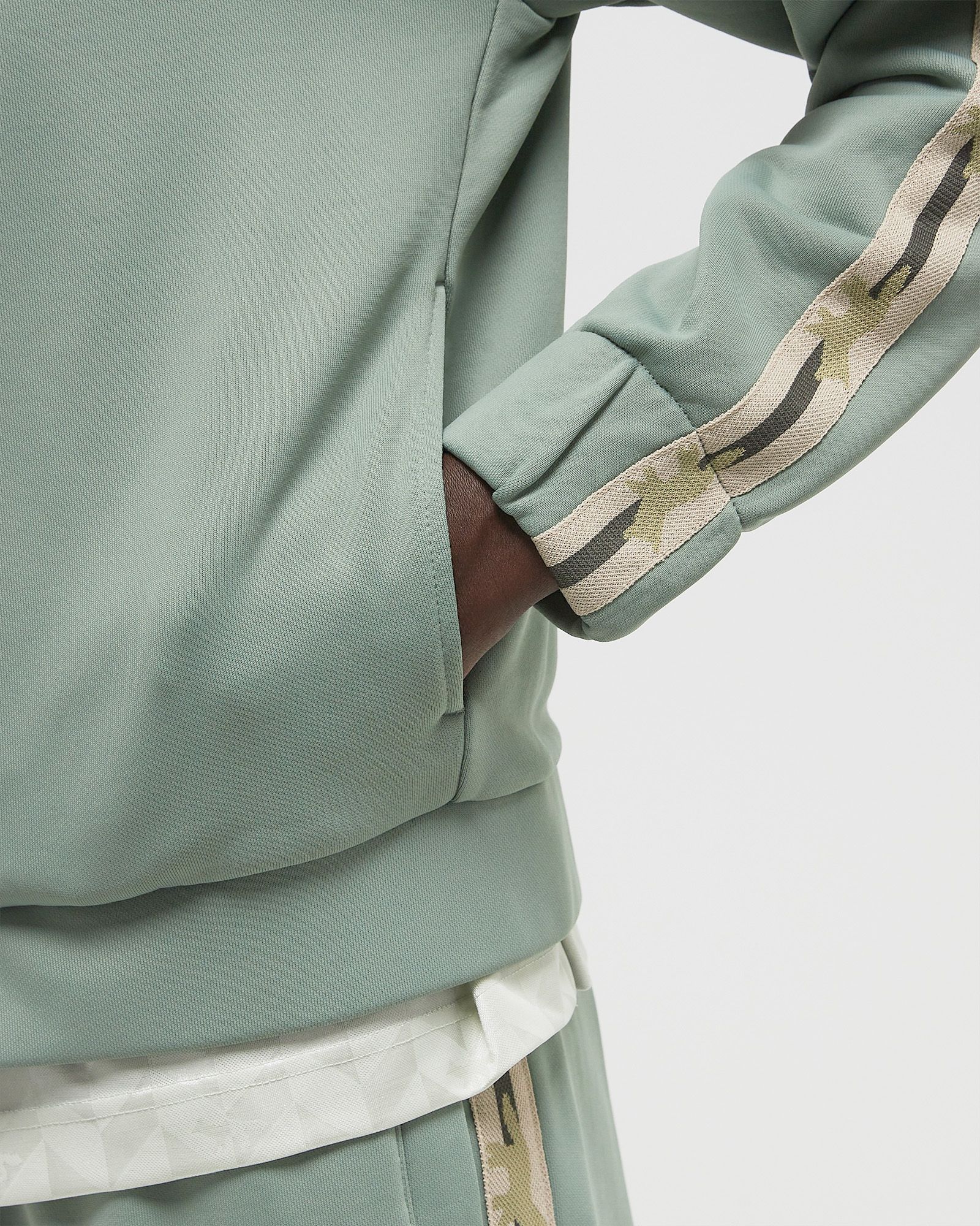 Maison Kitsune FLASH FOX ZIPPED BLOUSON Green | BSTN Store