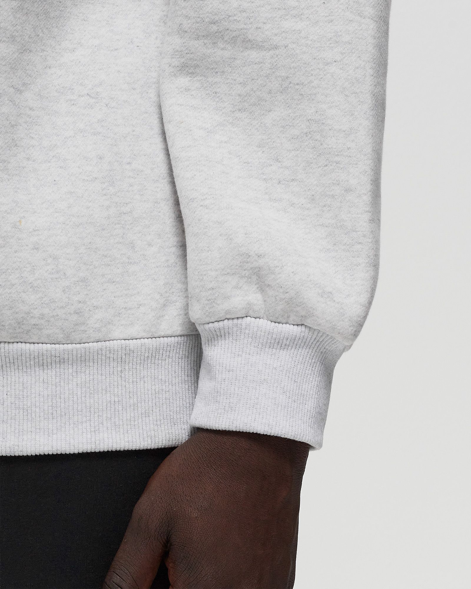 Internationale Embroidered Crewneck