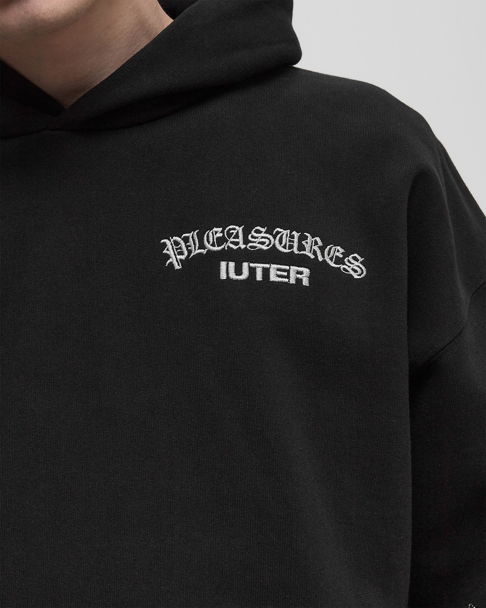 x iuter ANDREA HOODIE