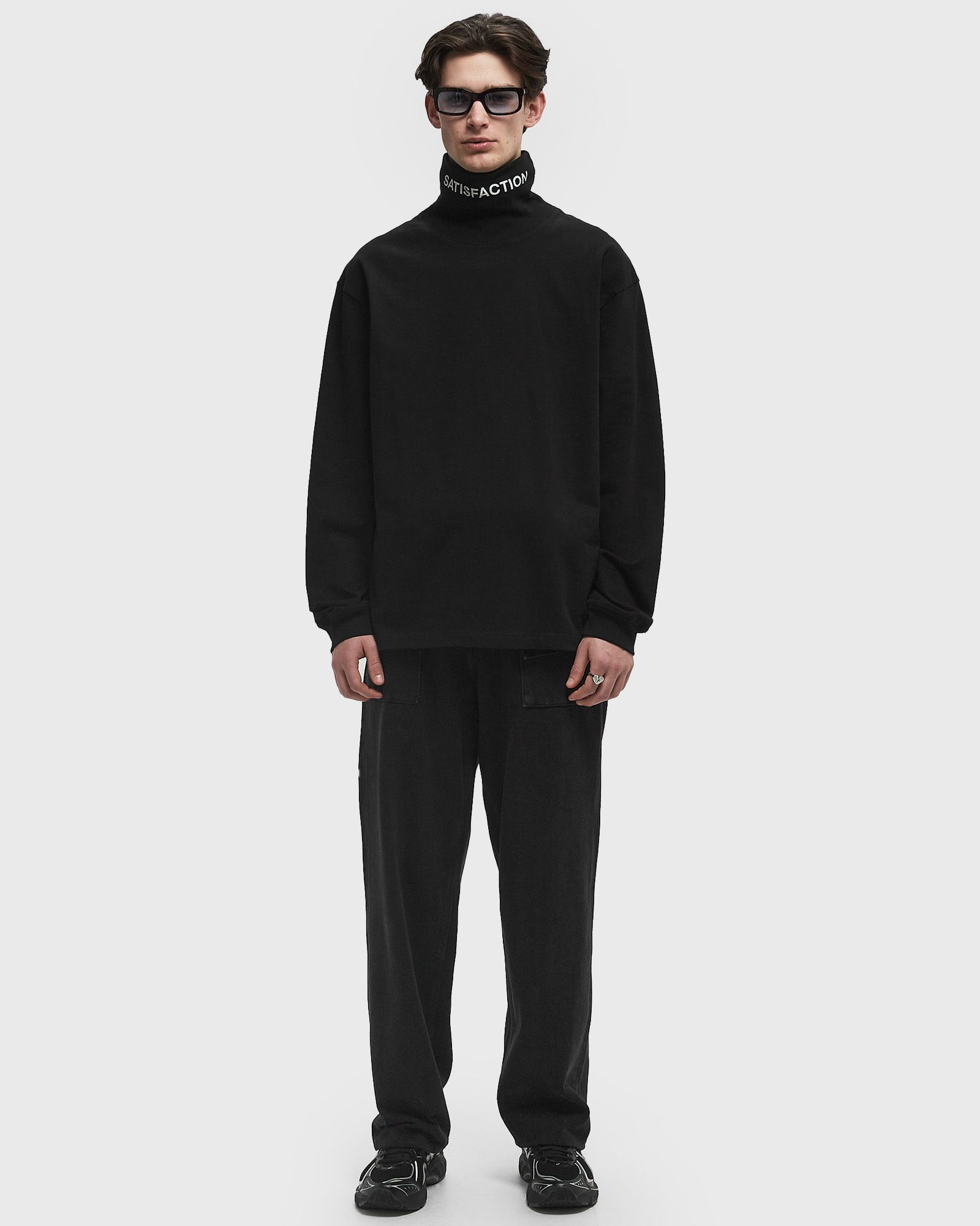 SATISFACTION TURTLENECK