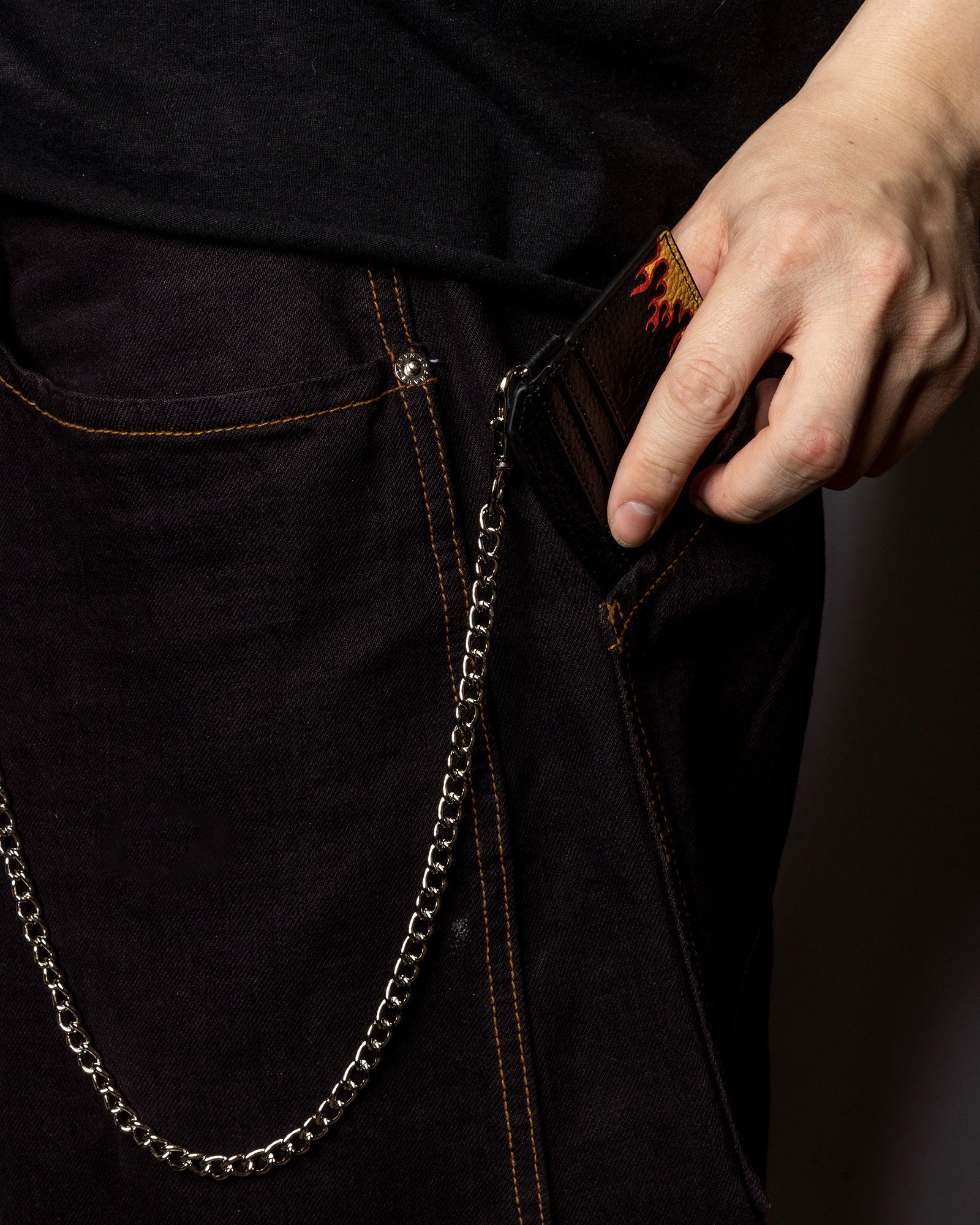 LEATHER CARD HOLDER w/ CHAIN