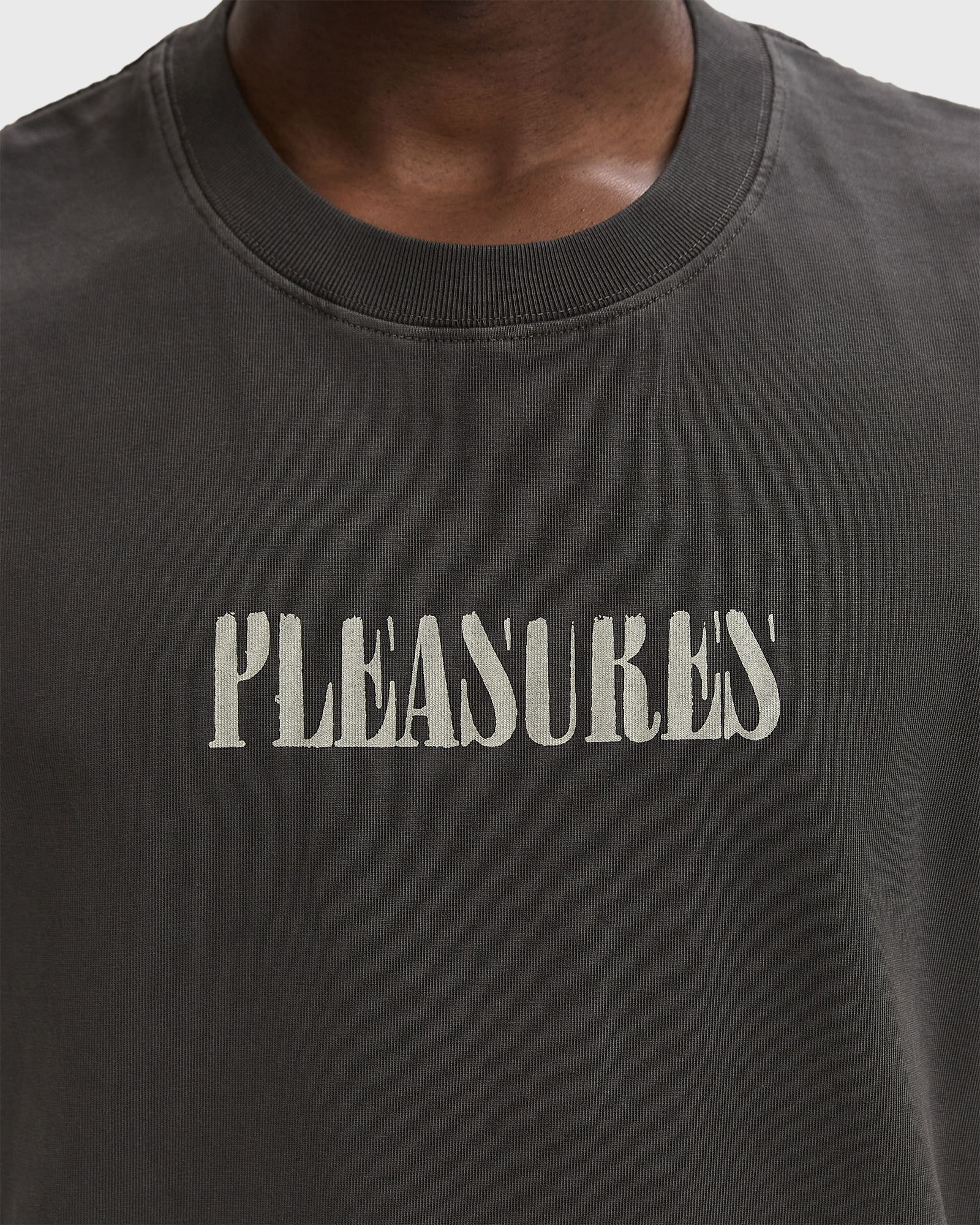 ONYX SLEEVELESS SHIRT