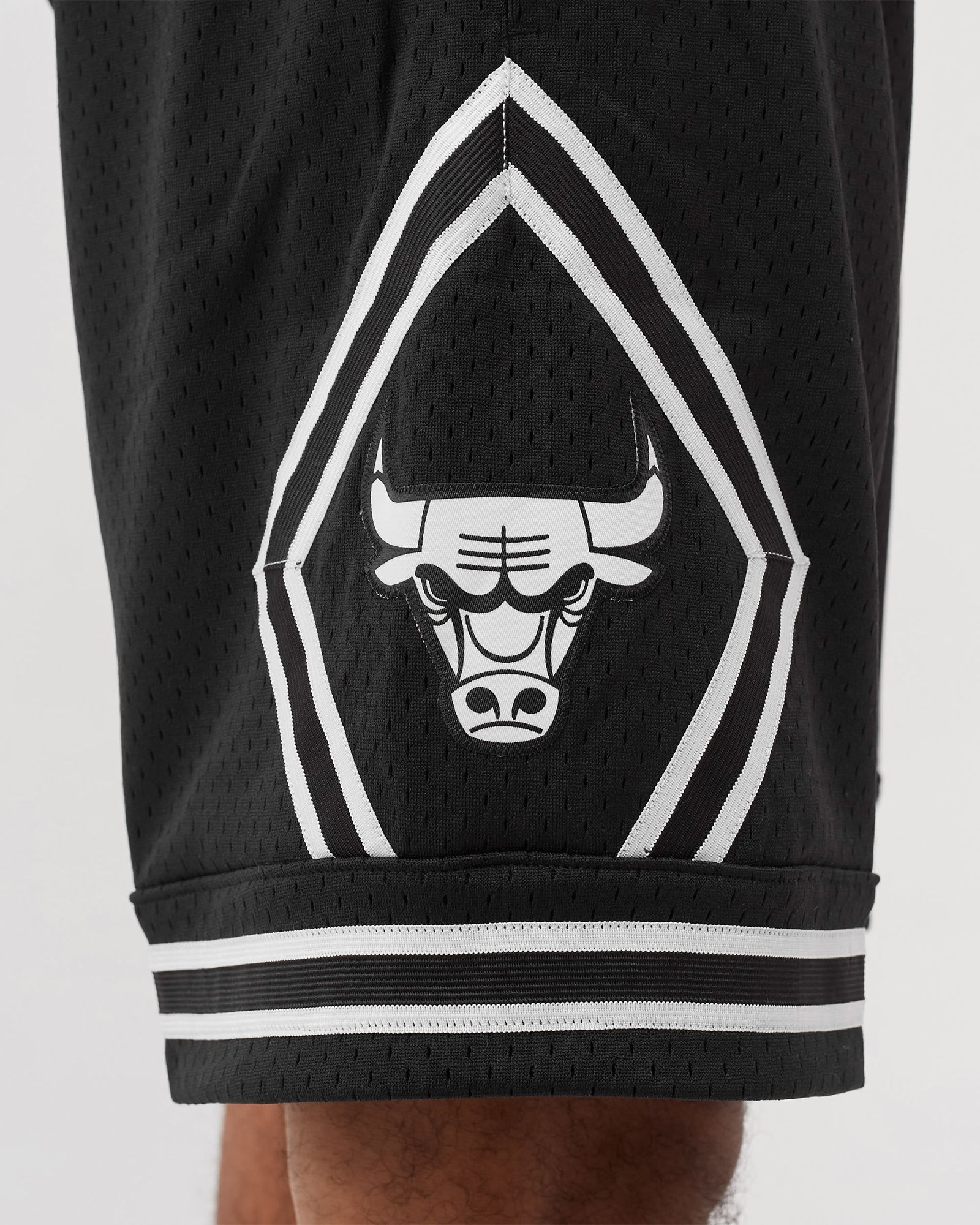 White Logo Swingman Chicago Bulls 1997 Shorts