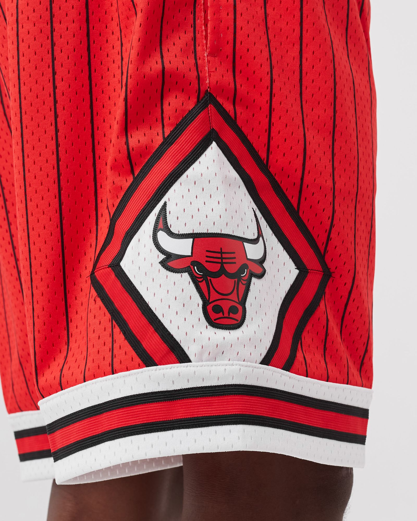 CHICAGO BULLS NEON WORLD SWINGMAN SHORTS