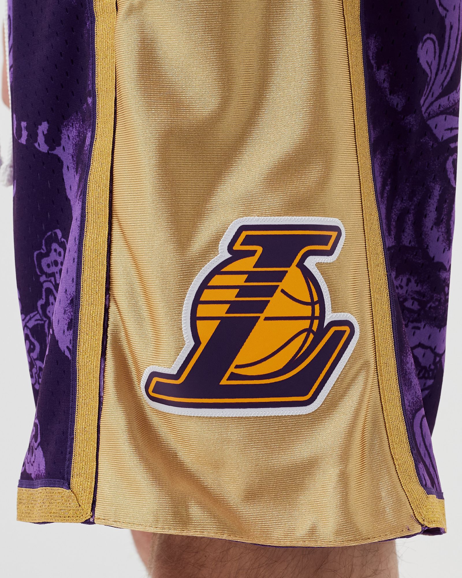 LA LAKERS - CNY 4.0 SWINGMAN SHORTS