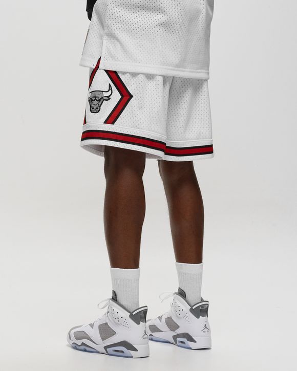 NBA CRACKED CEMENT SWINGMAN SHORT BULLS 1997