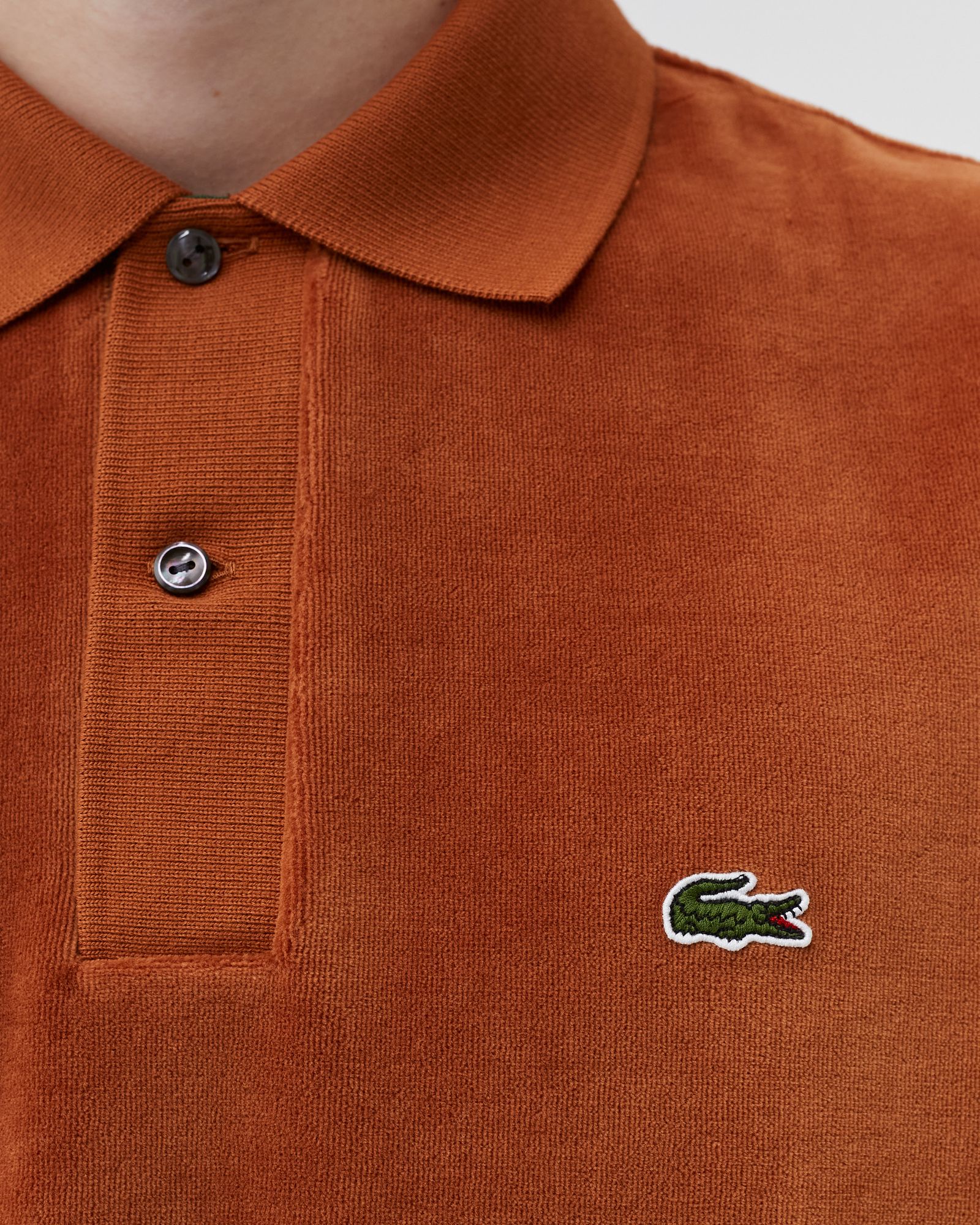 SHORT SLEEVED RIBBED COLLAR SHIRT