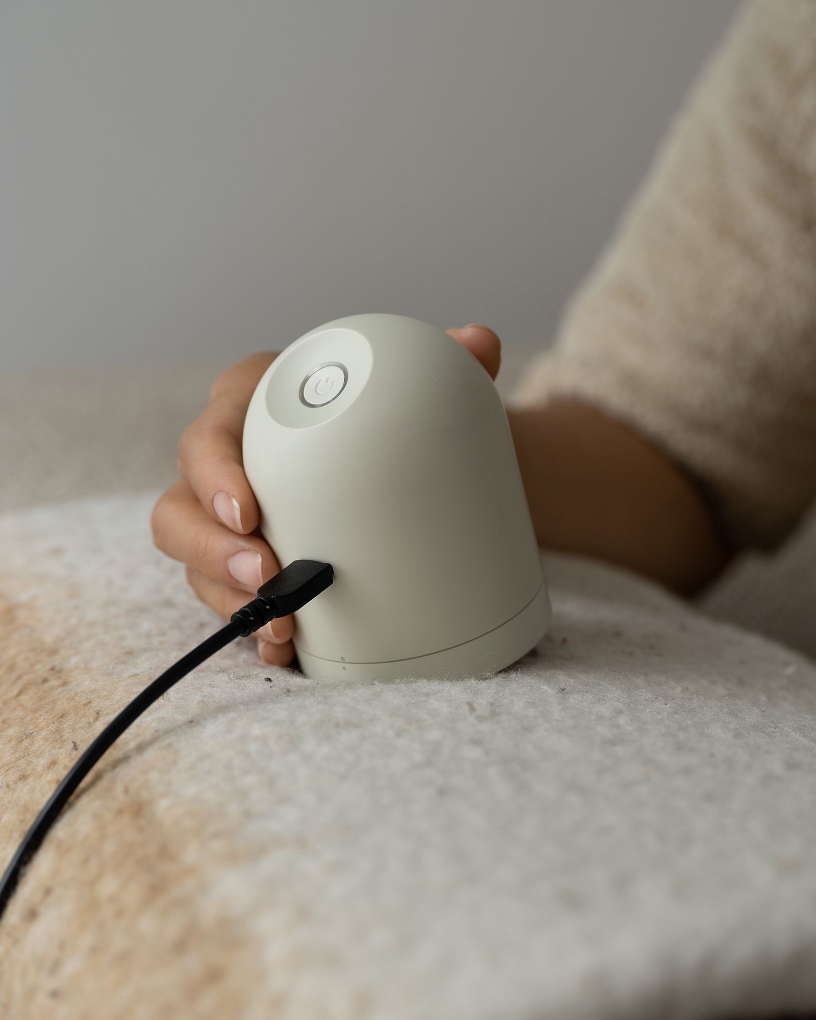 Pilo 2 Fabric Shaver Sand