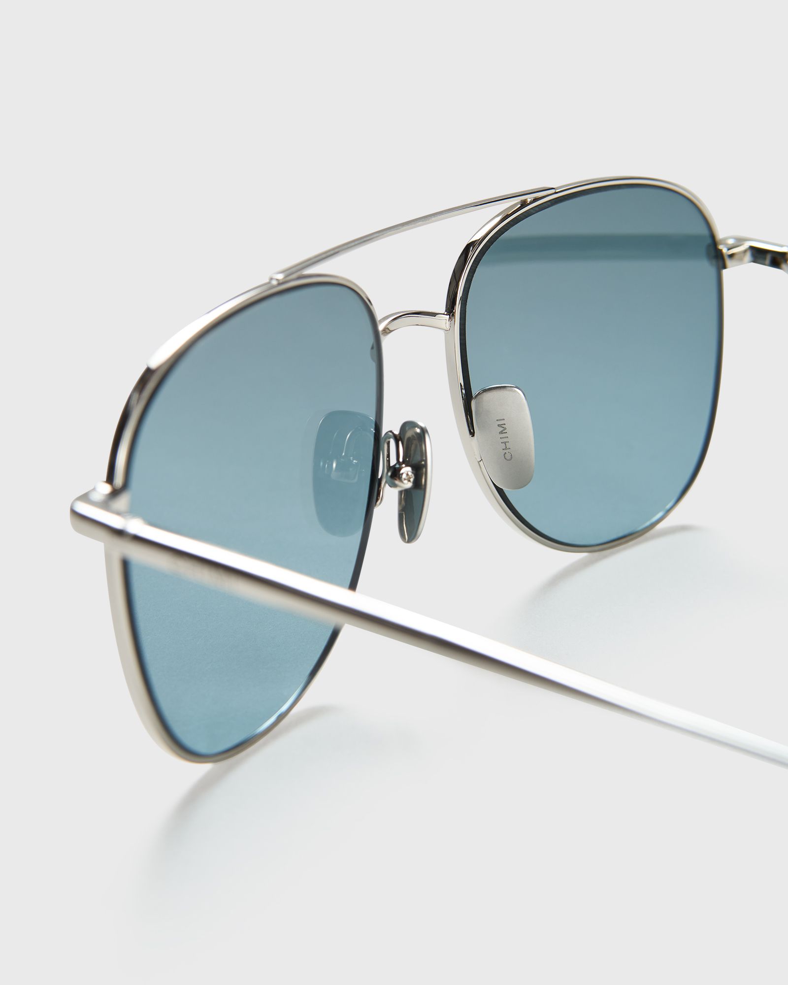 PILOT BLUE P SUNGLASSES