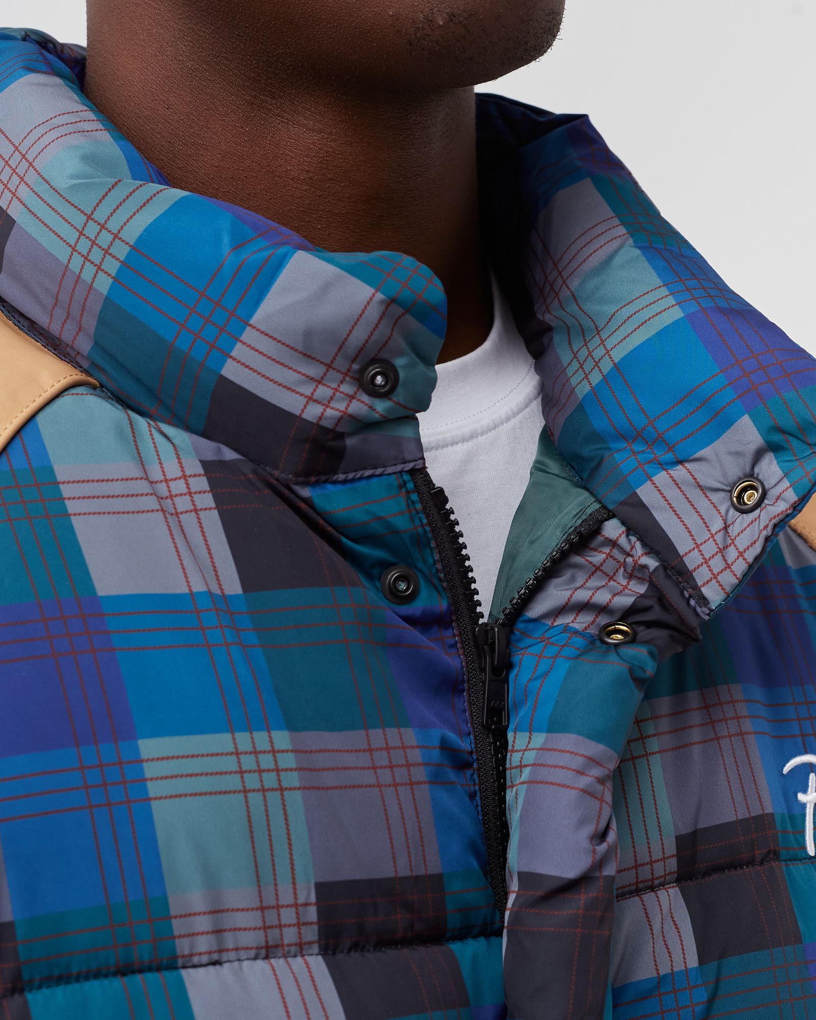 ZIP-OFF SLEEVE PUFFER JACKET