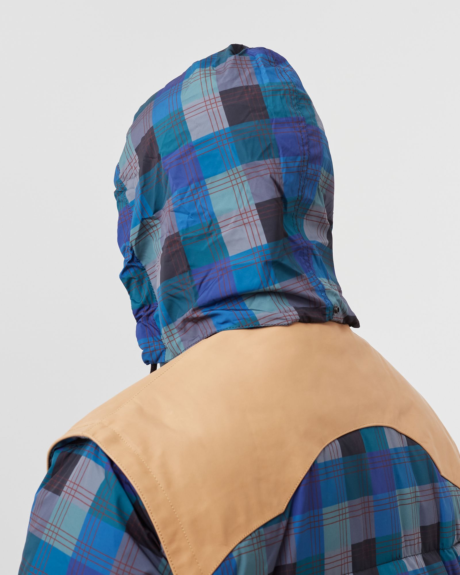 ZIP-OFF SLEEVE PUFFER JACKET