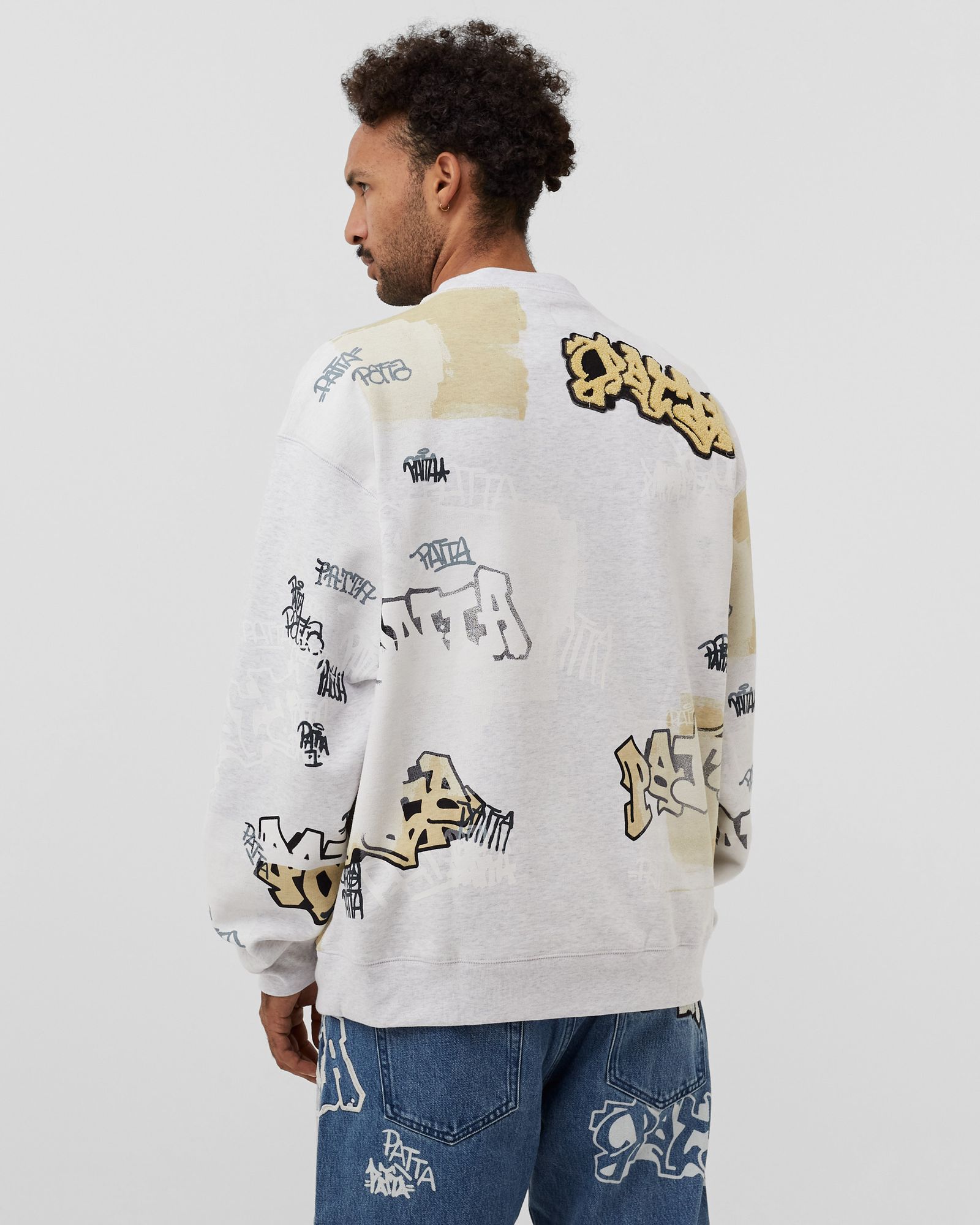 PATTA GRAFFITI BOXY POCKET CREWNECK SWEATER