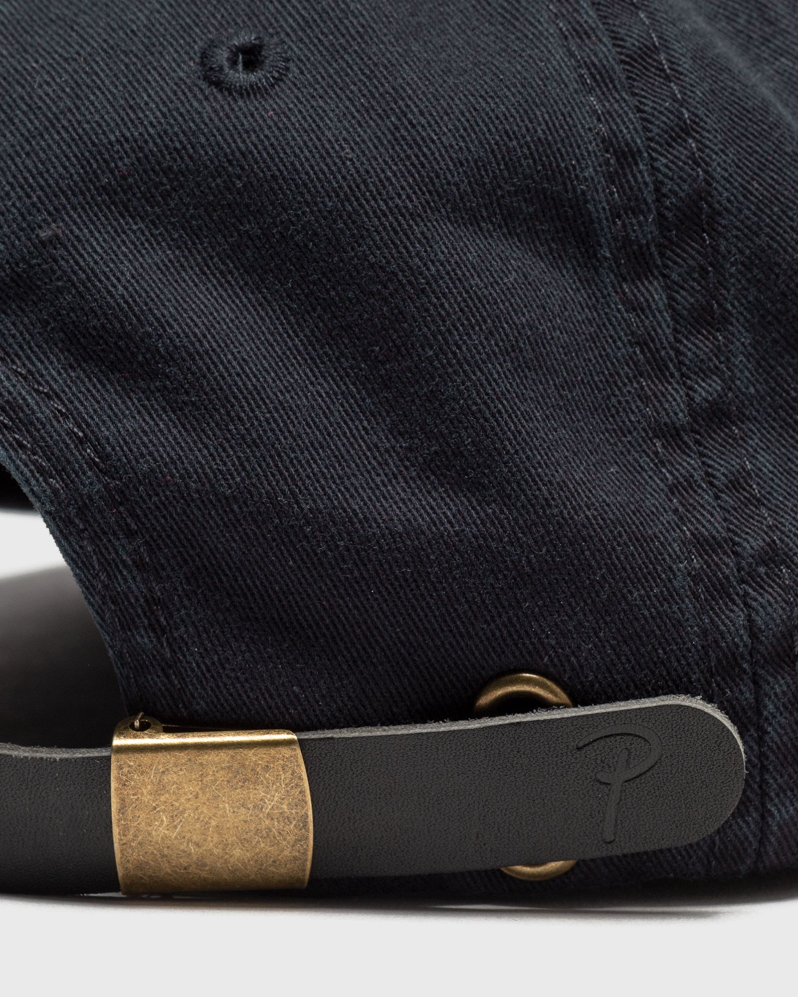 WASHED SCRIPT P SPORTS CAP