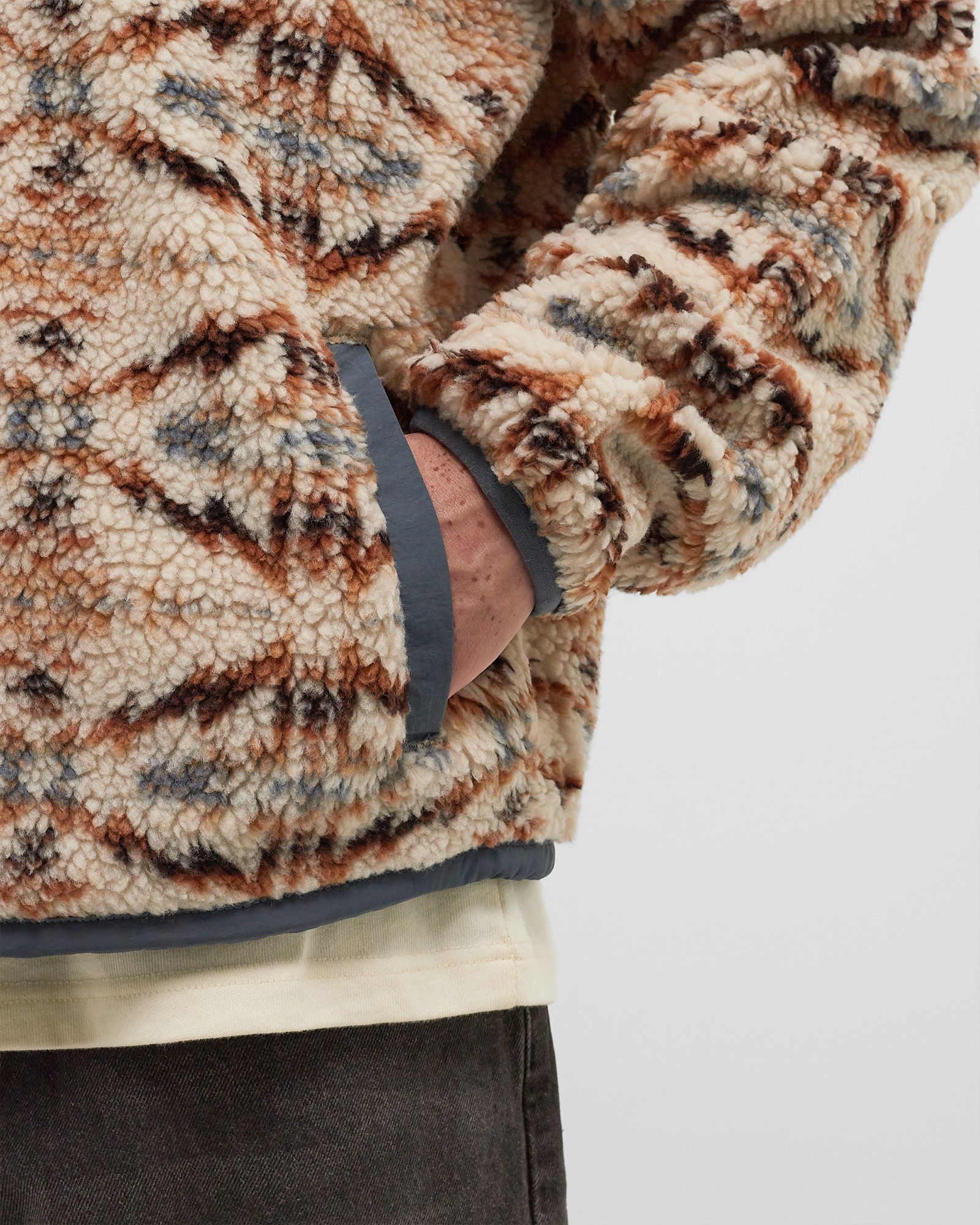 PULLOVER QUARTER ZIP FLEECE