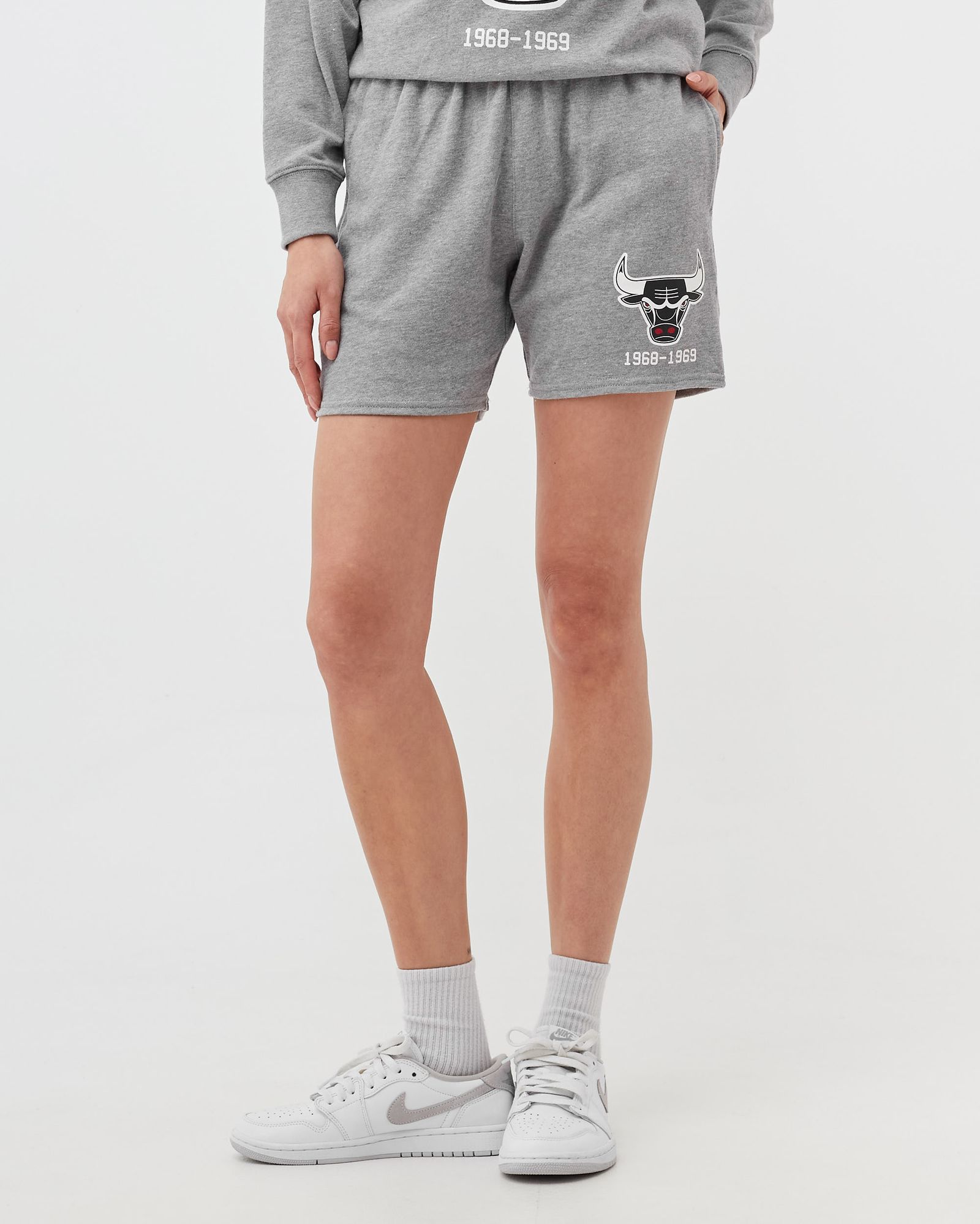 WOMENS LOGO SHORTS