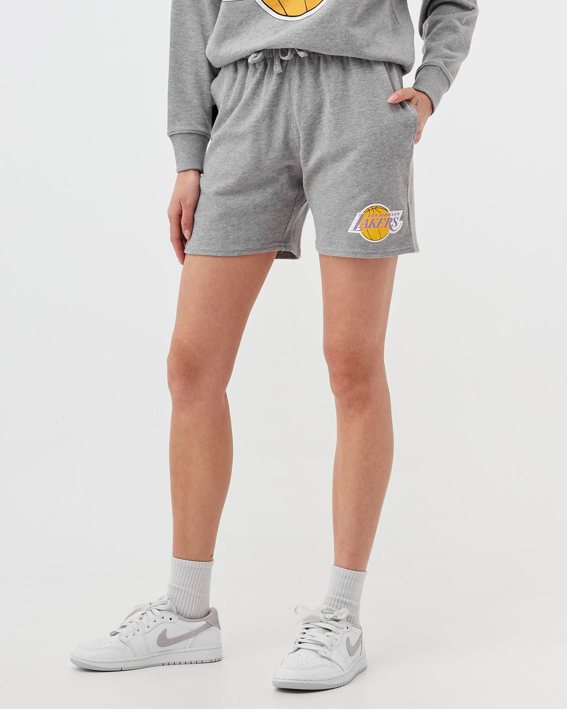 Mitchell & Ness WOMENS LOGO SHORTS Grey | BSTN Store