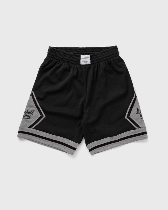BRANDED DIAMOND SCRIPT SHORT