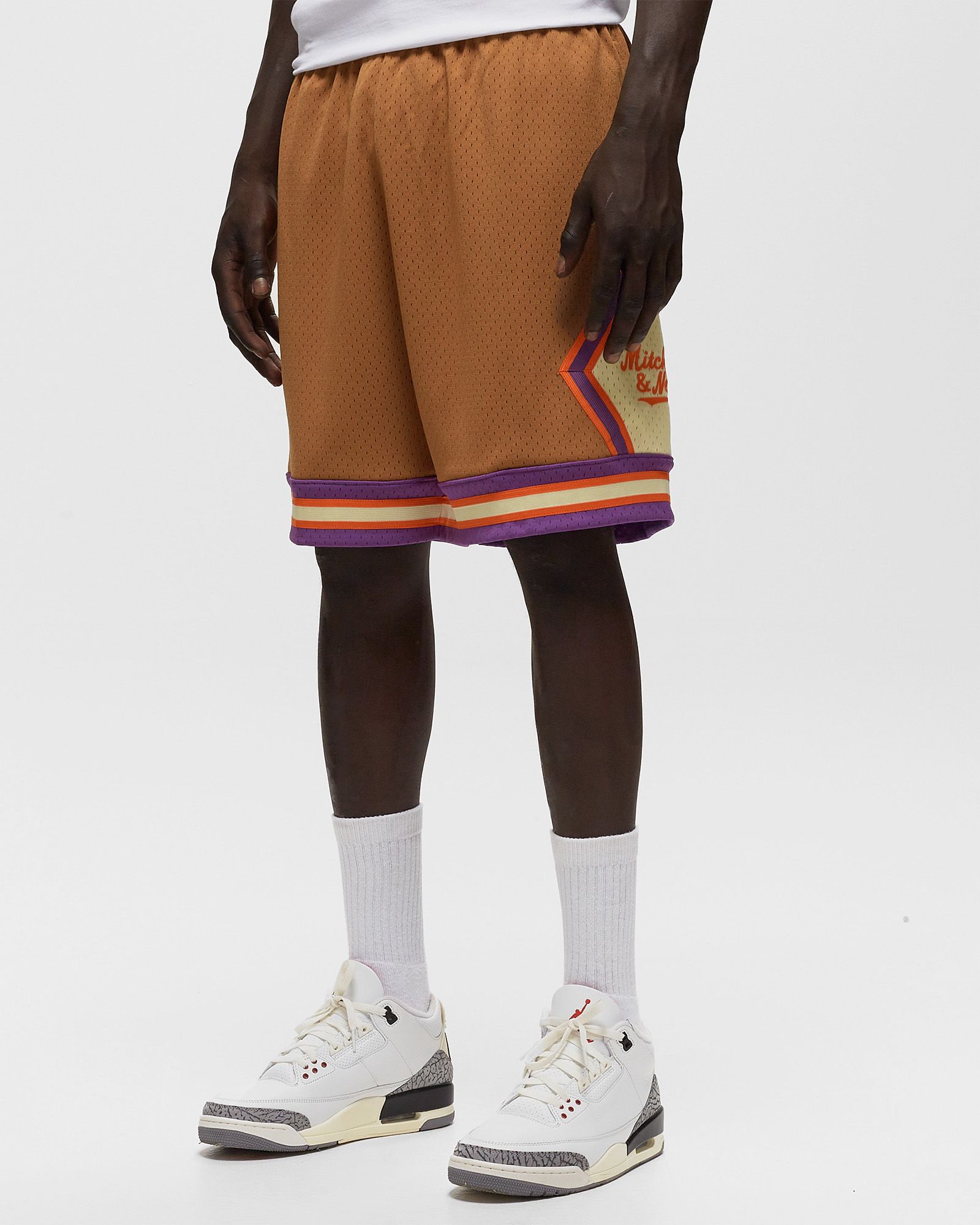 BRANDED DIAMOND SCRIPT SHORT