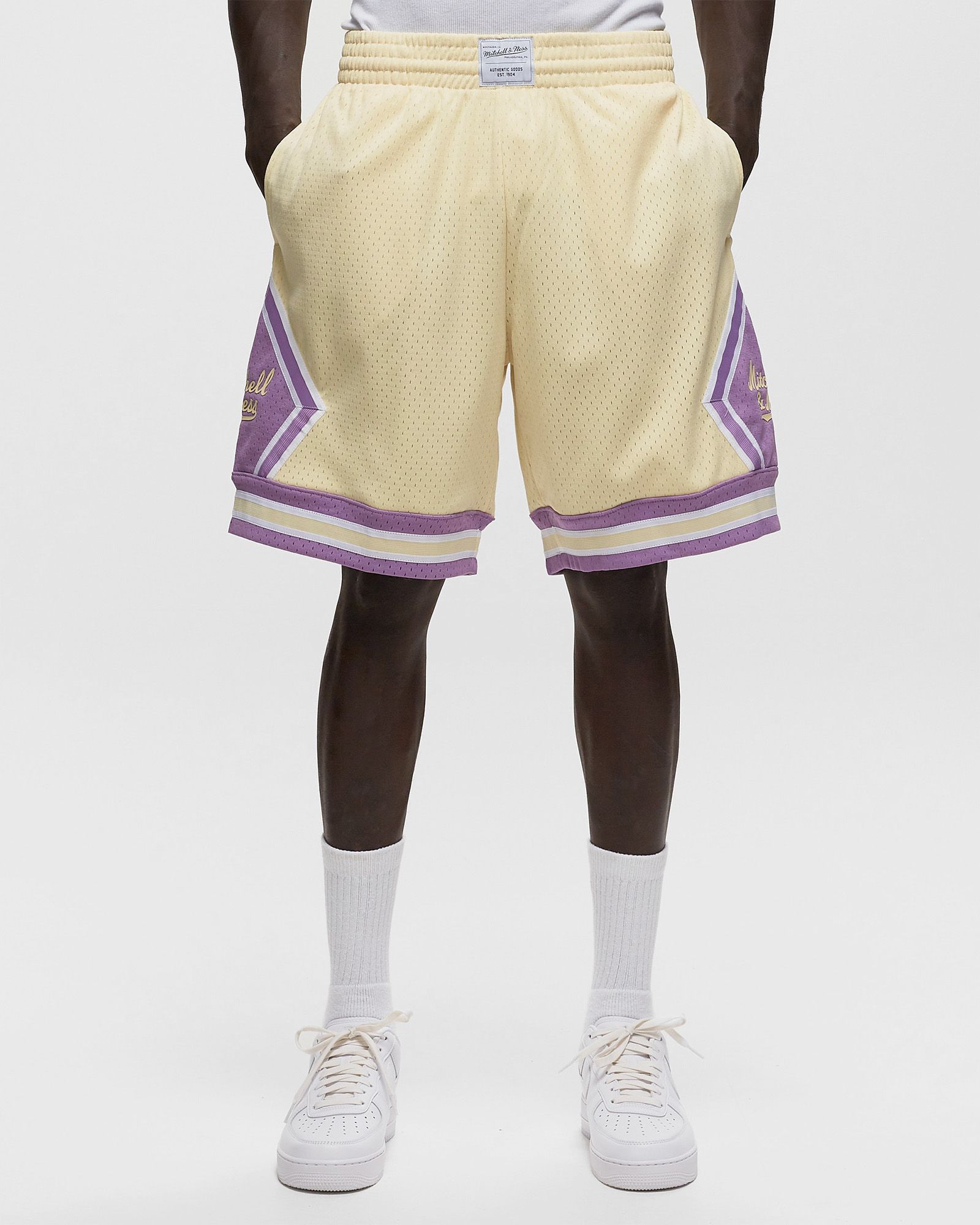 BRANDED DIAMOND SCRIPT SHORT