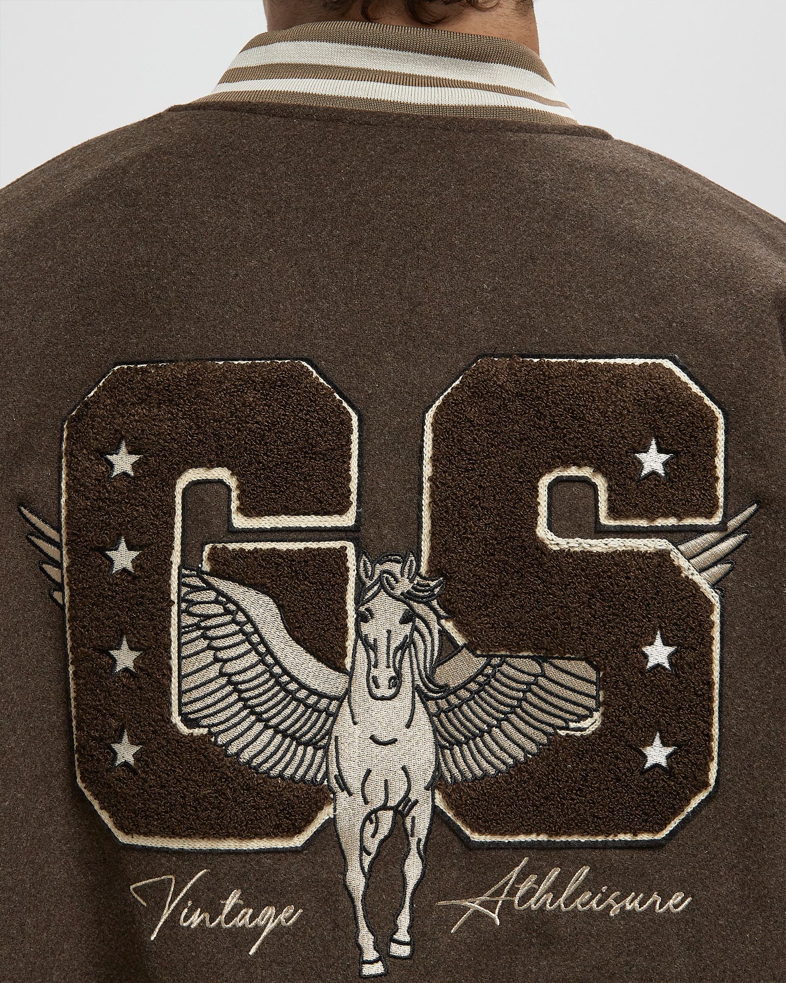 PRALINÉ PEGASUS VARSITY