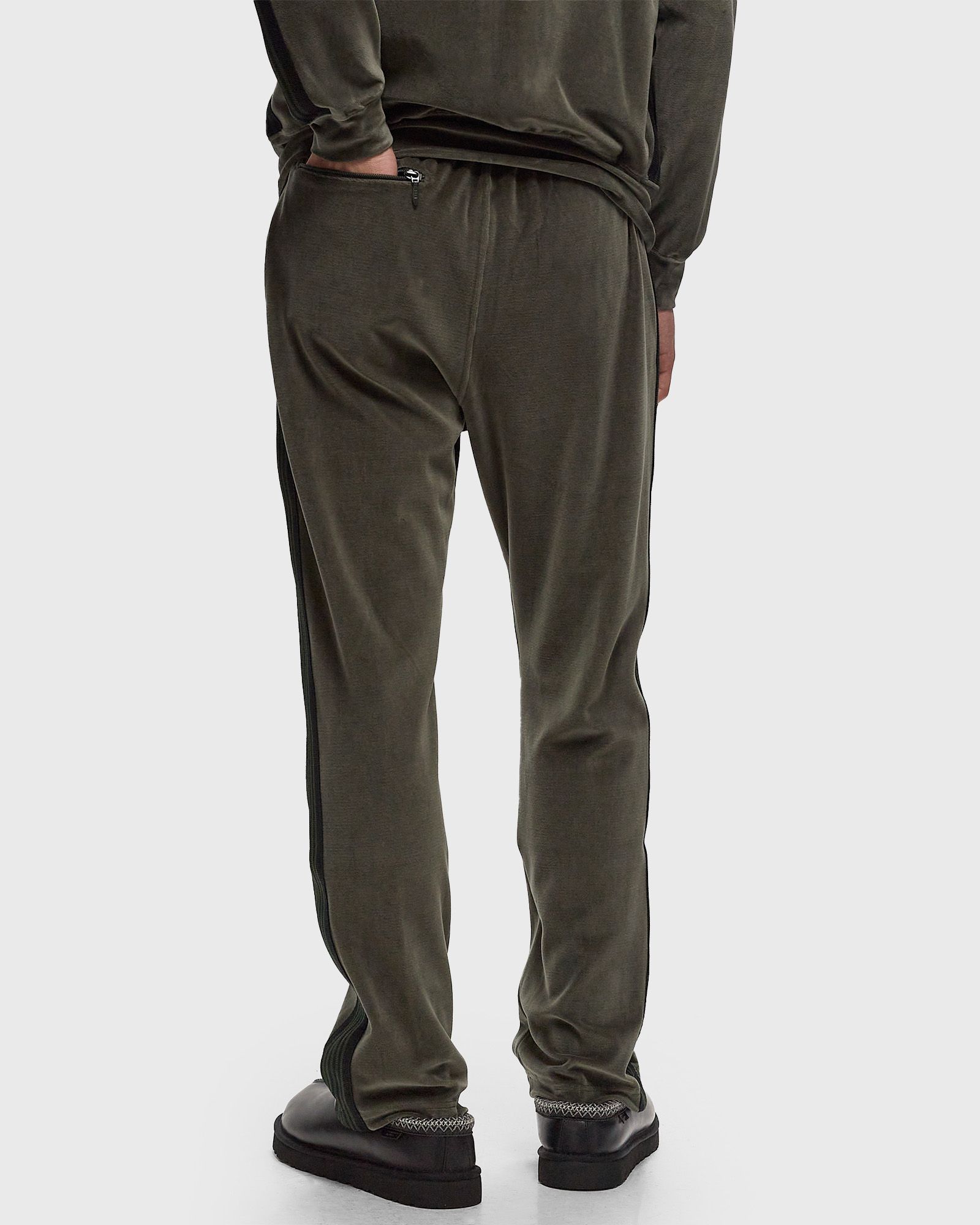 パンツ NEEDLES Narrow Track Pant-C/PE Velour NARROW TRACK PANT VELOUR - BLACK – lapstoneandhammer.com
