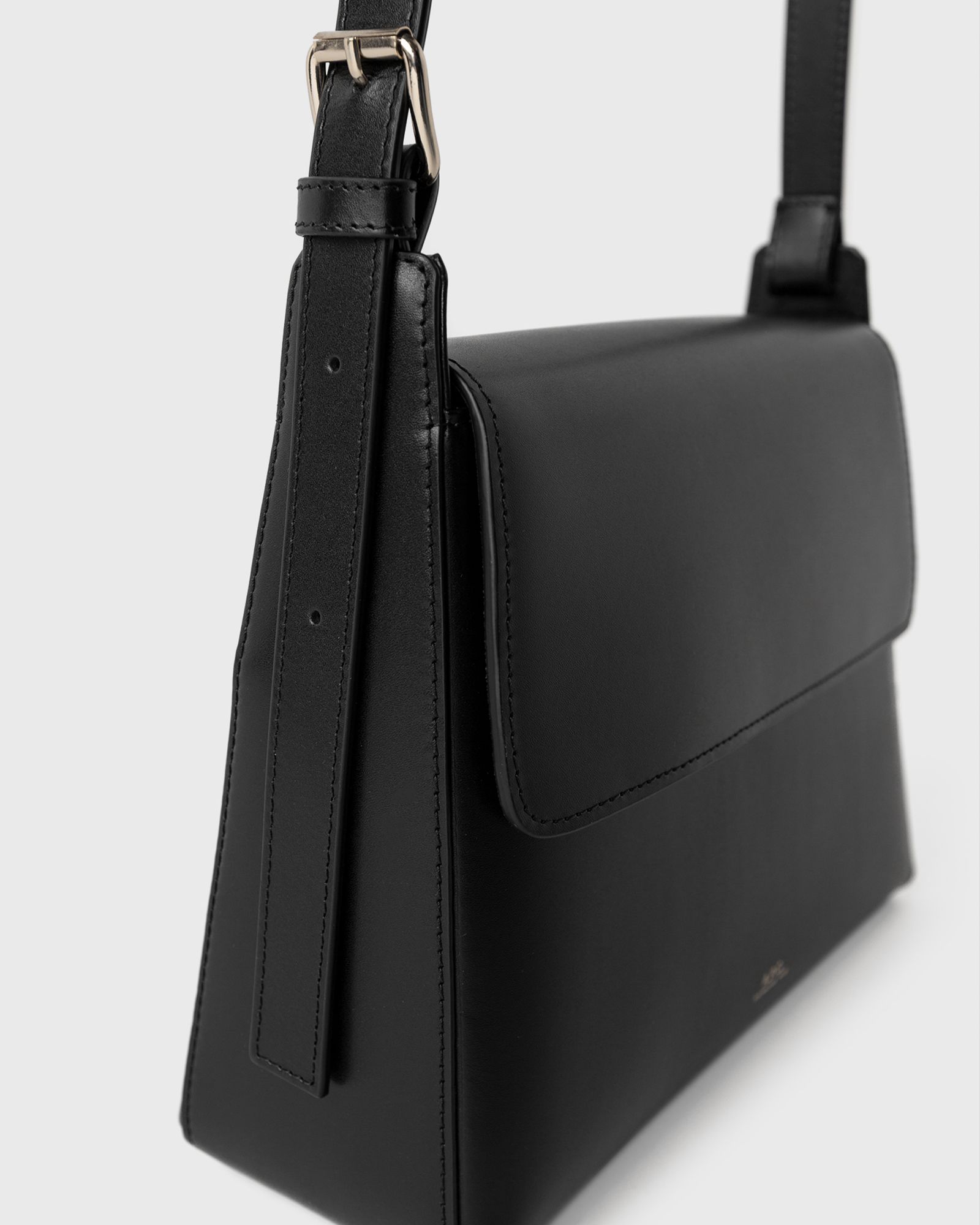 ☆A.P.C.☆ Virginie Flap Shoulder Bag Black PXBRUF61924LZZ P A.P.C. VIRGINIE FLAP HANDBAG Black | BSTN Store
