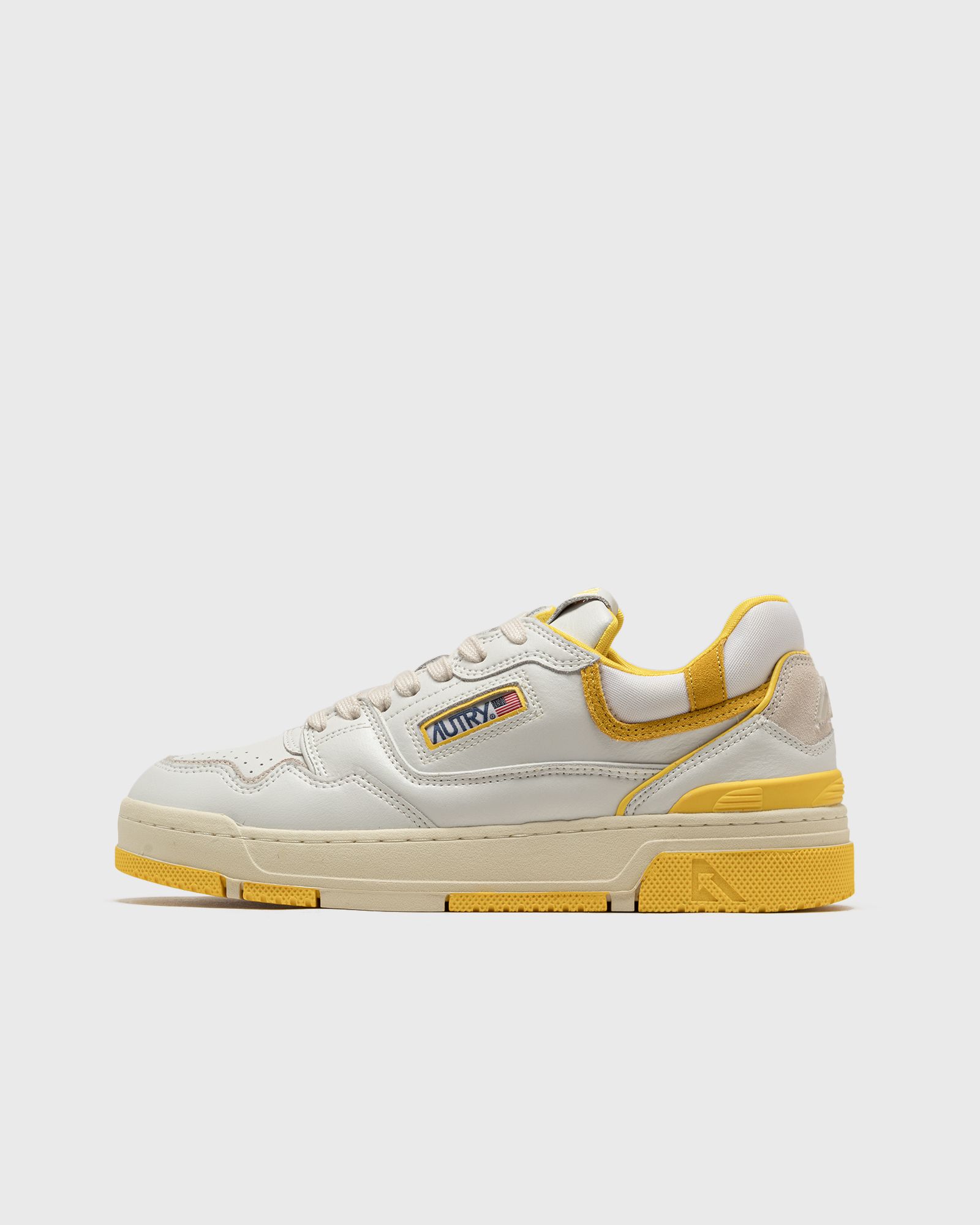 Autry Action Shoes - wmns clc low women lowtop yellow|beige in größe:41