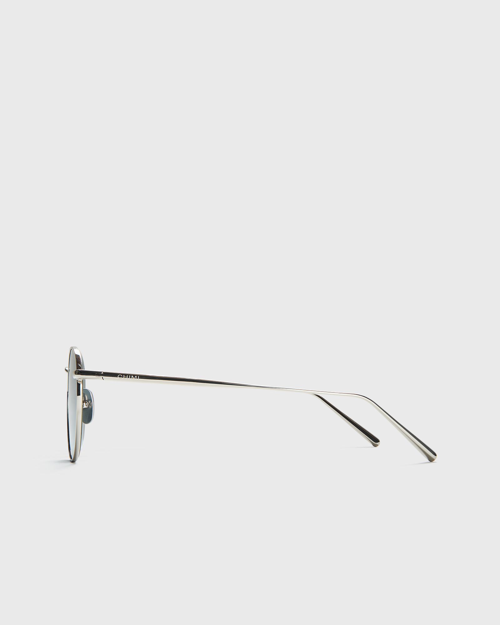 ROUND BLUE P SUNGLASSES