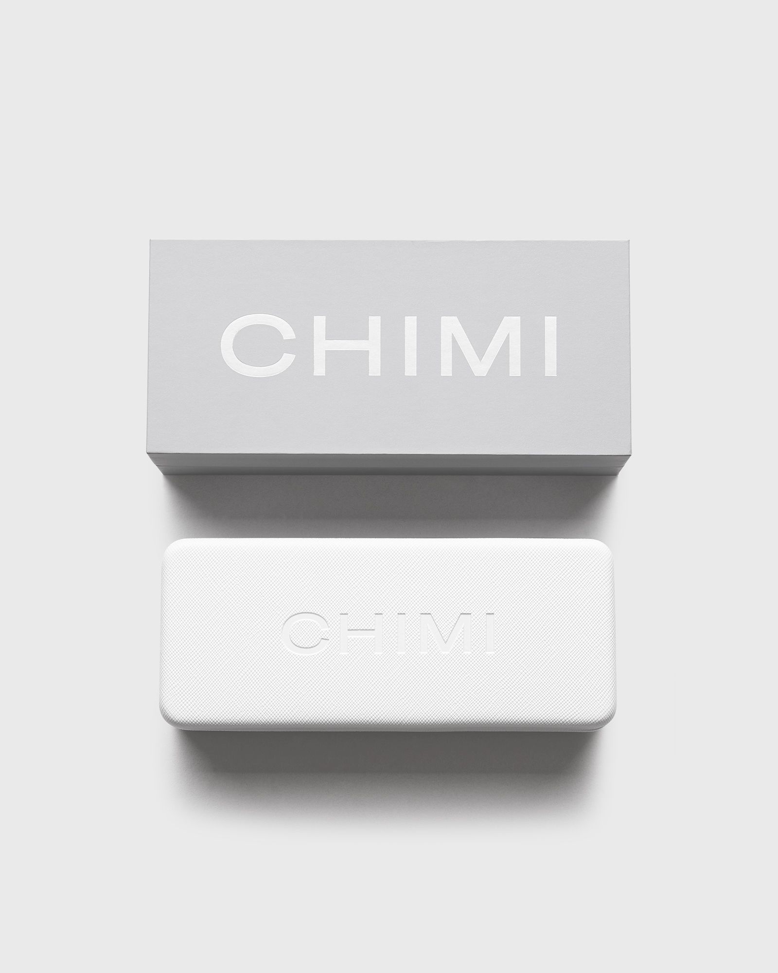 ROUND BLUE P SUNGLASSES