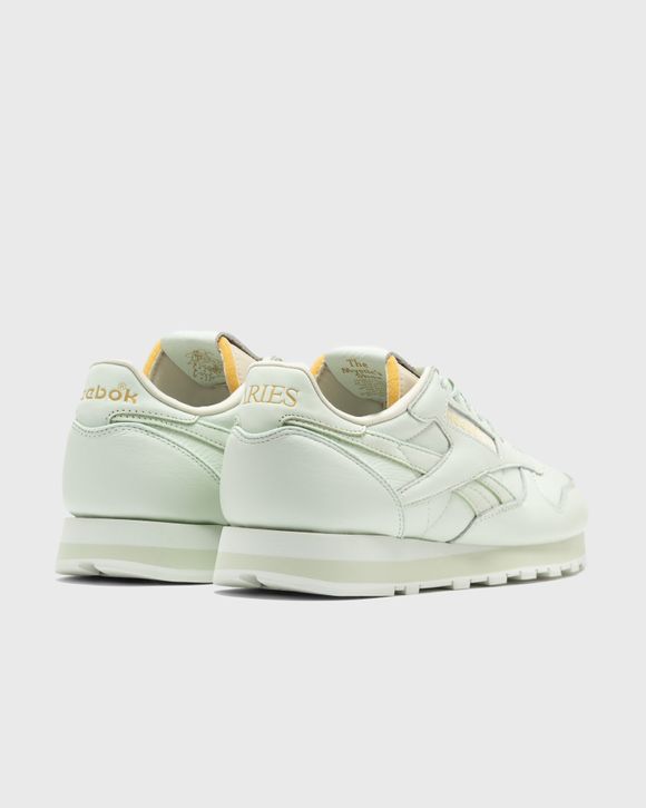 Metallic on sale reebok classic