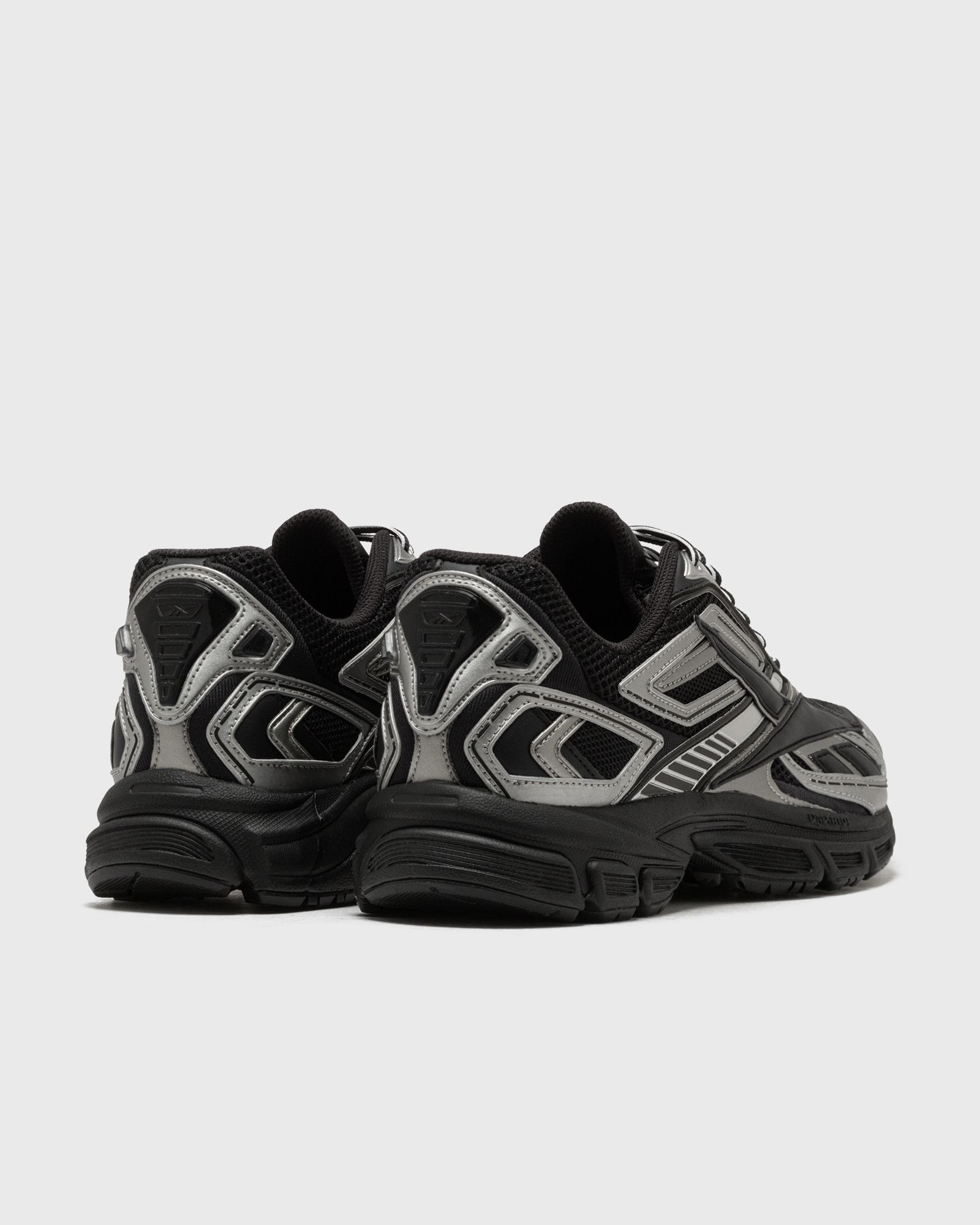 x Kanghyuk Premier Road Ultra "Black Metallic"