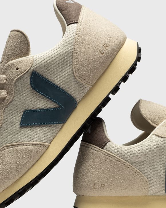 Veja SDU REC ALVEOMESH White | BSTN Store