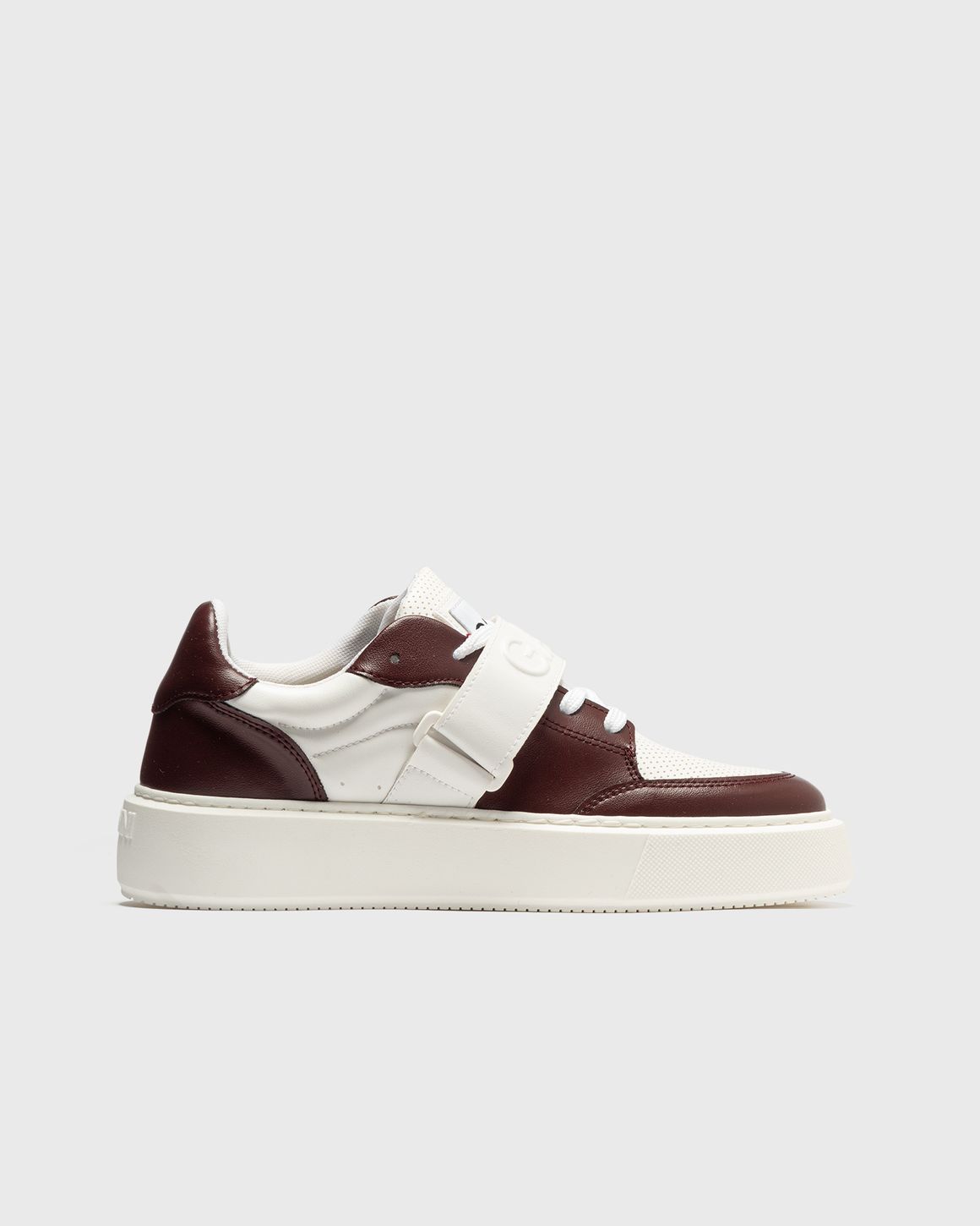 【関税込み】GANNI ブラック＆ホワイト Sporty スニーカー Black & White Sporty Sneakers by GANNI on Sale
