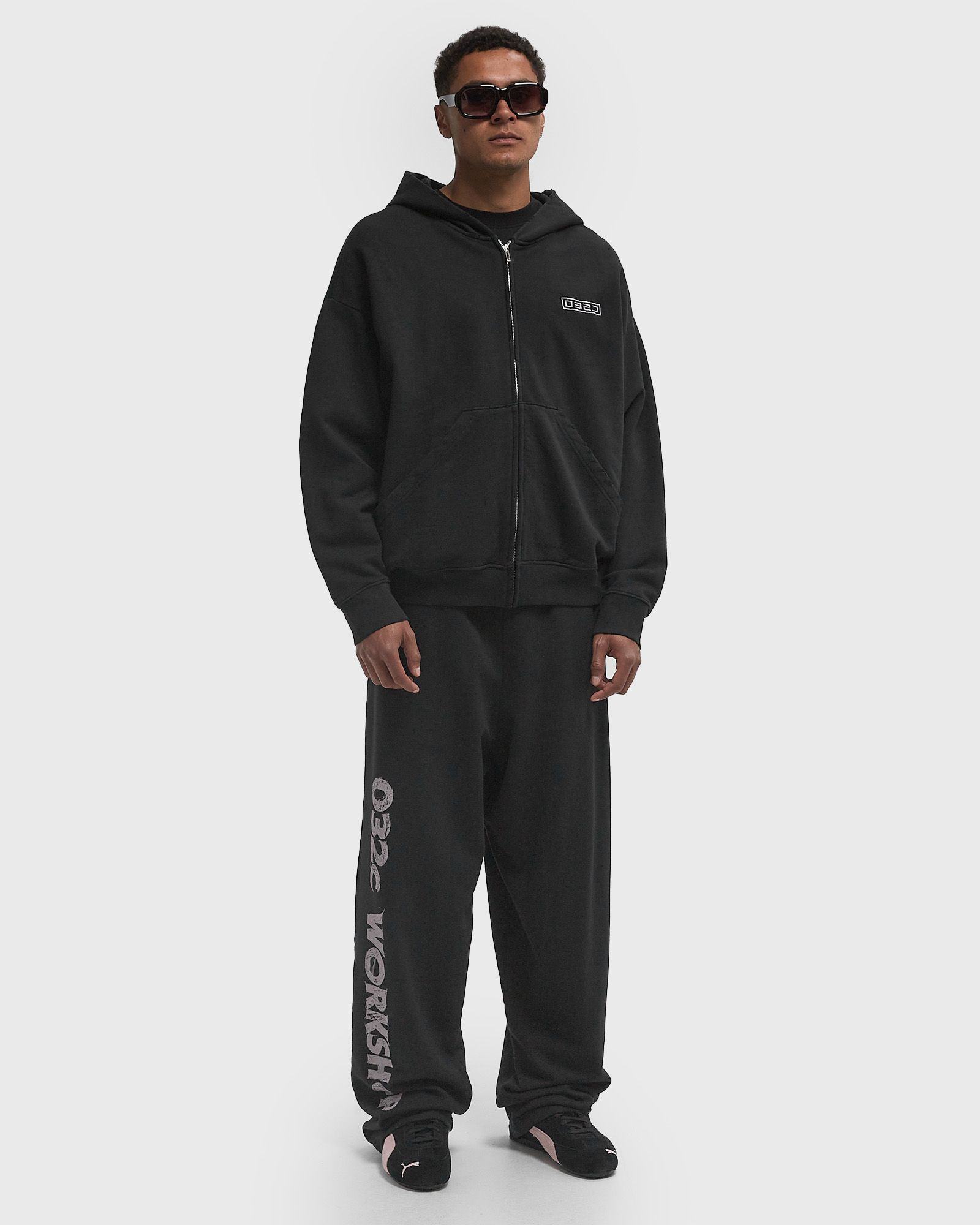 OUTLAW OVERSIZED SWEATPANTS
