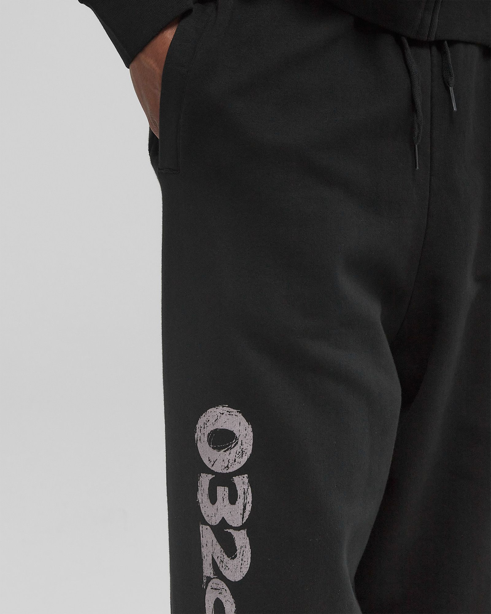 OUTLAW OVERSIZED SWEATPANTS