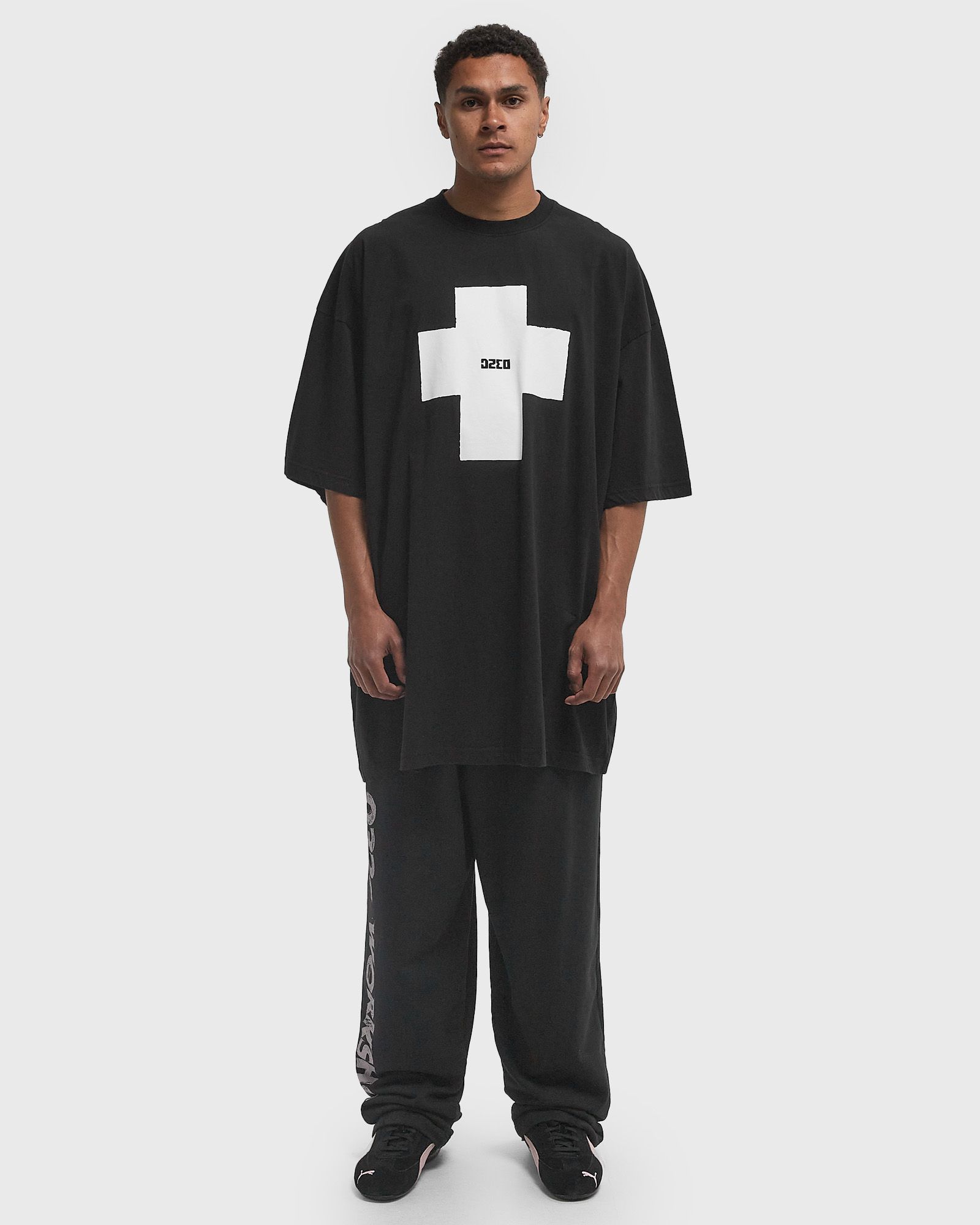 POINT ZERO OVERSIZED TEE