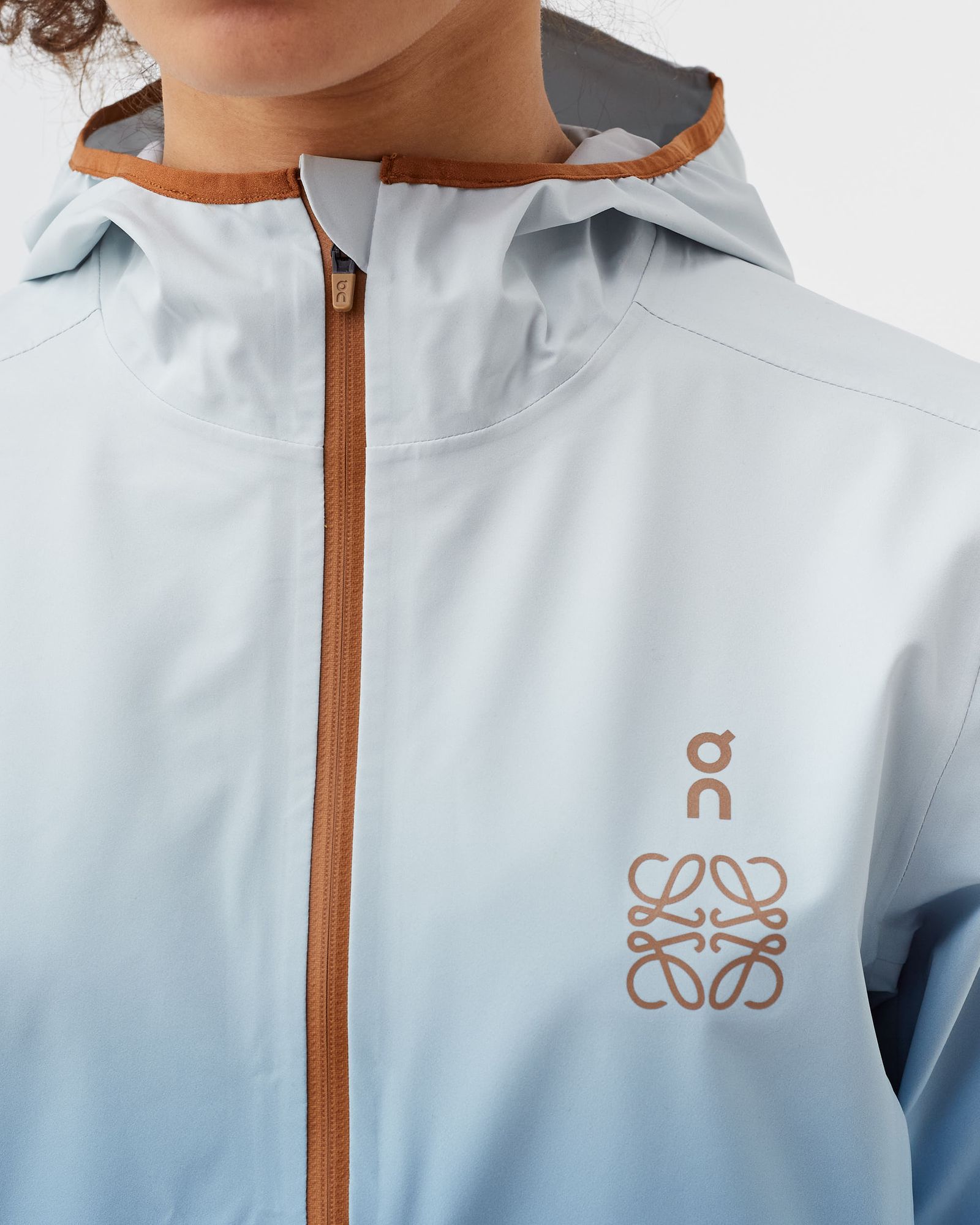 WMNS ON X LOEWE WATERPROOF ANORAK 