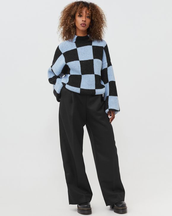 Ciara, 1672 Wool Tailoring