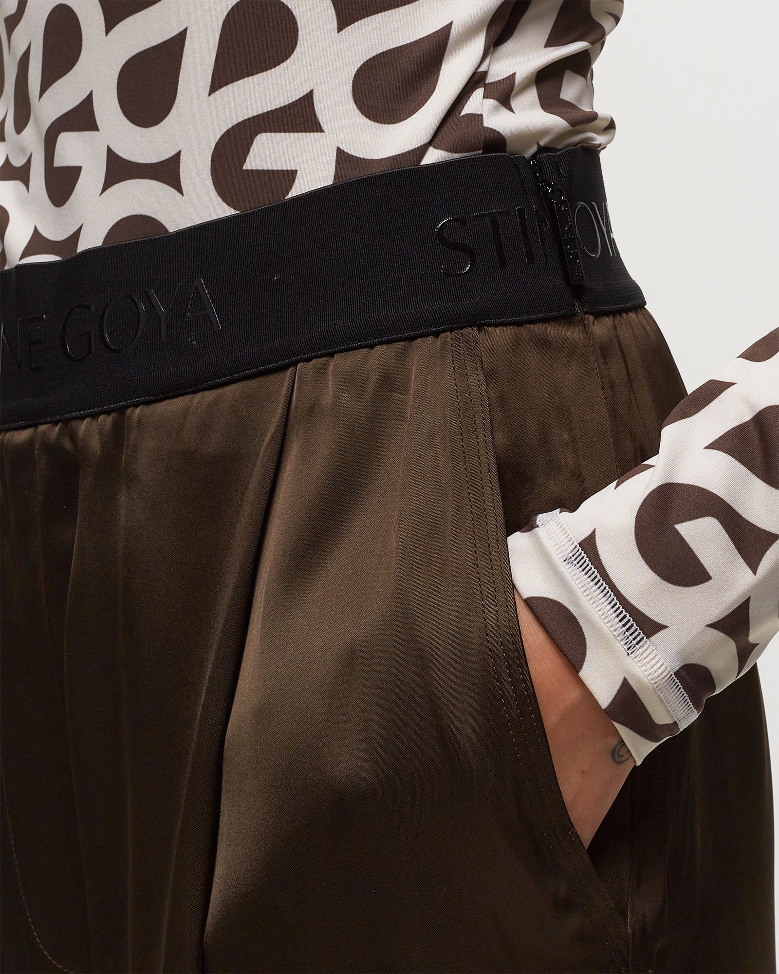 Ciara, 1845 Heavy Satin