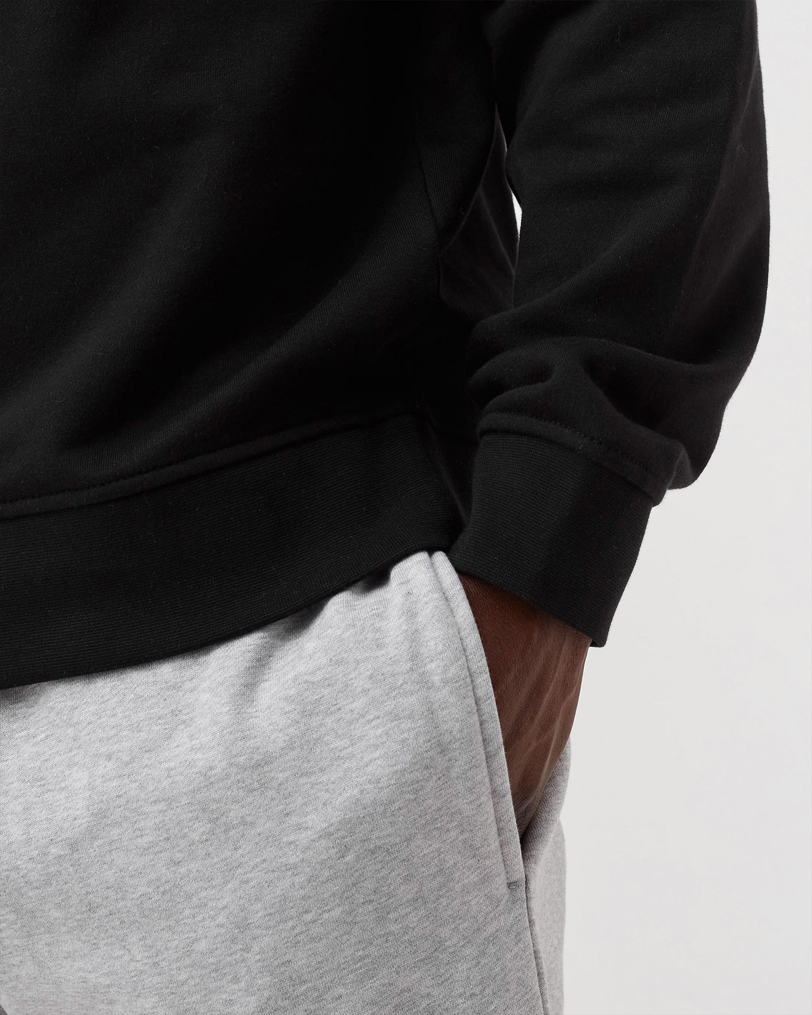 CLASSIC SPORT SWEATSHIRT