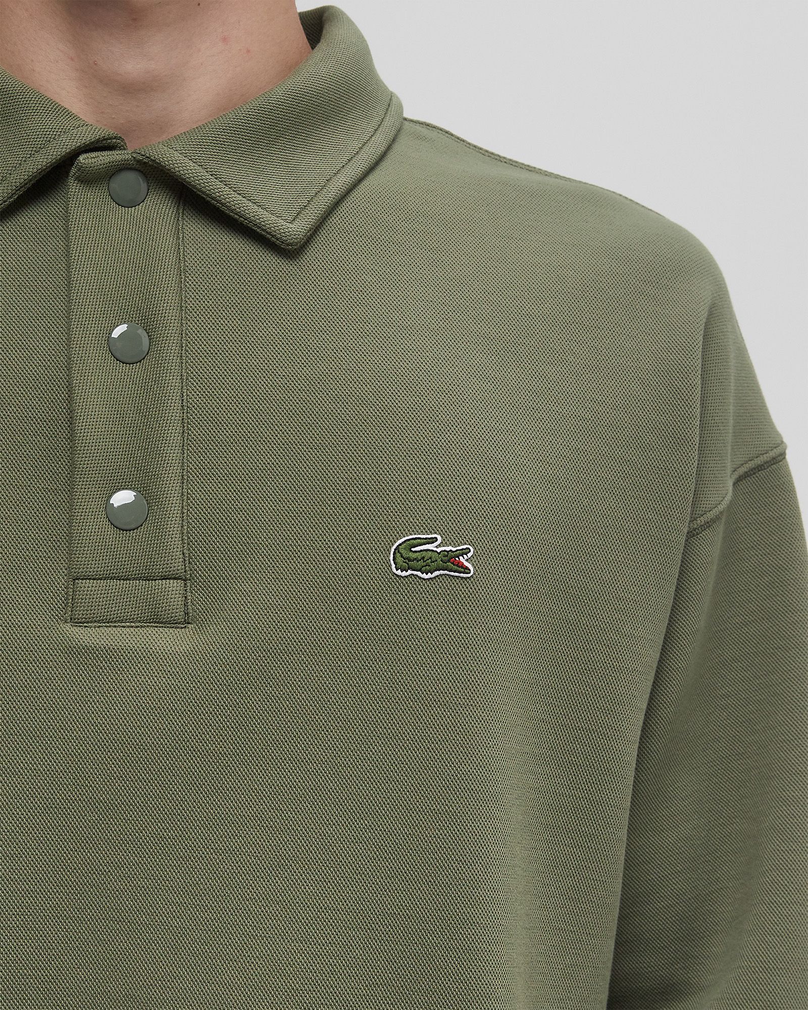 Loose fit sweatshirt with polo collar