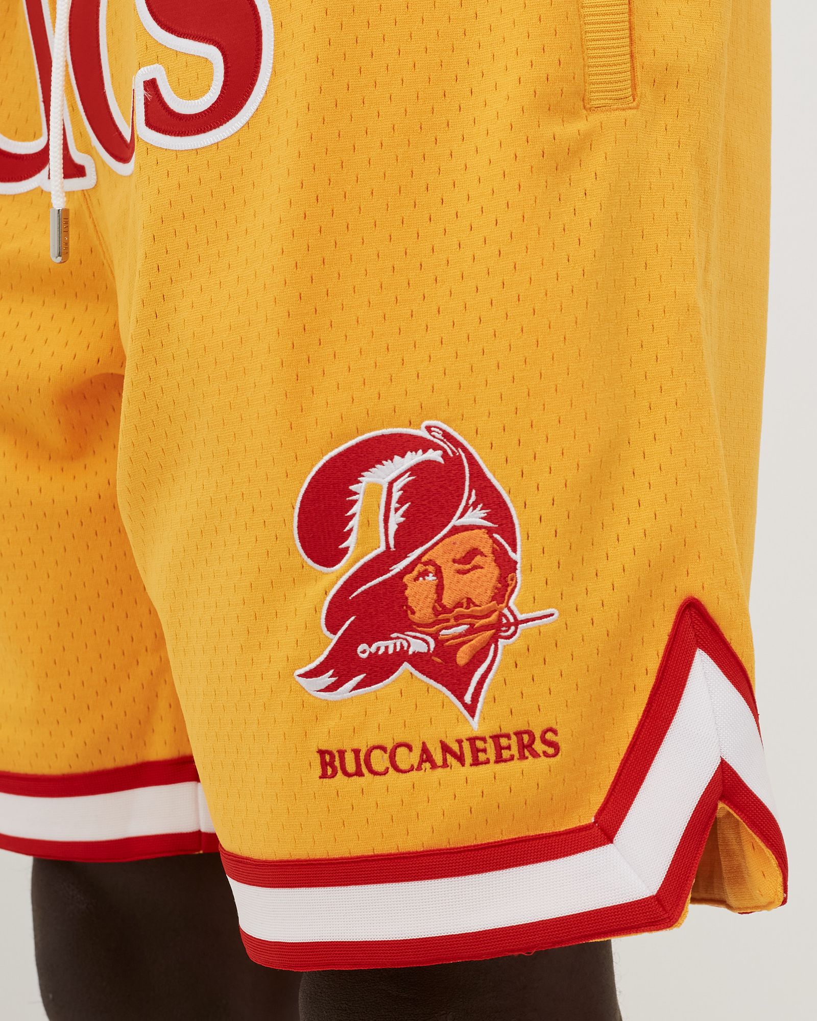 NFL THROWBACKS SHORT BUCCANEERS
