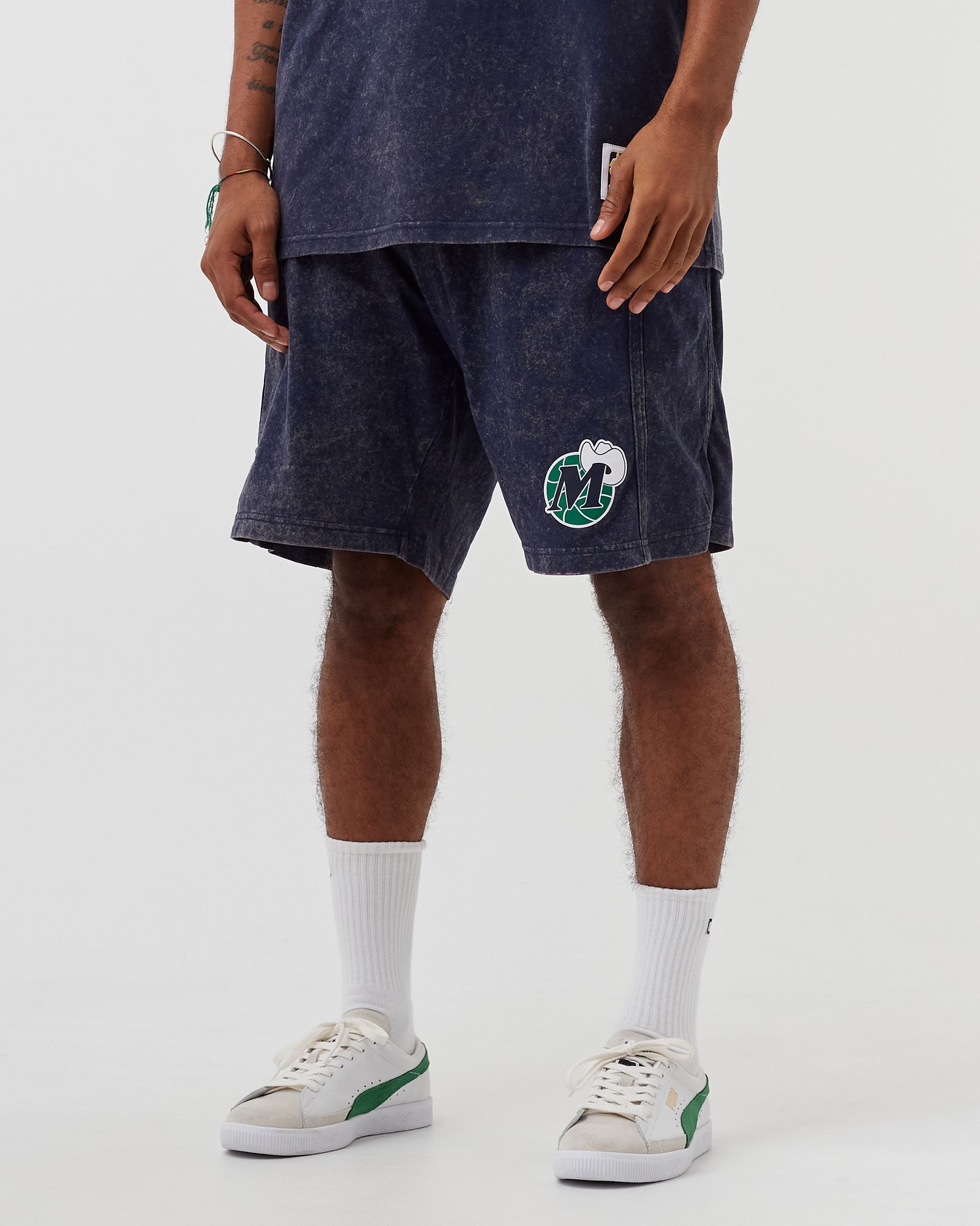 DALLAS MAVERICKS Quintessential Acid Wash Short