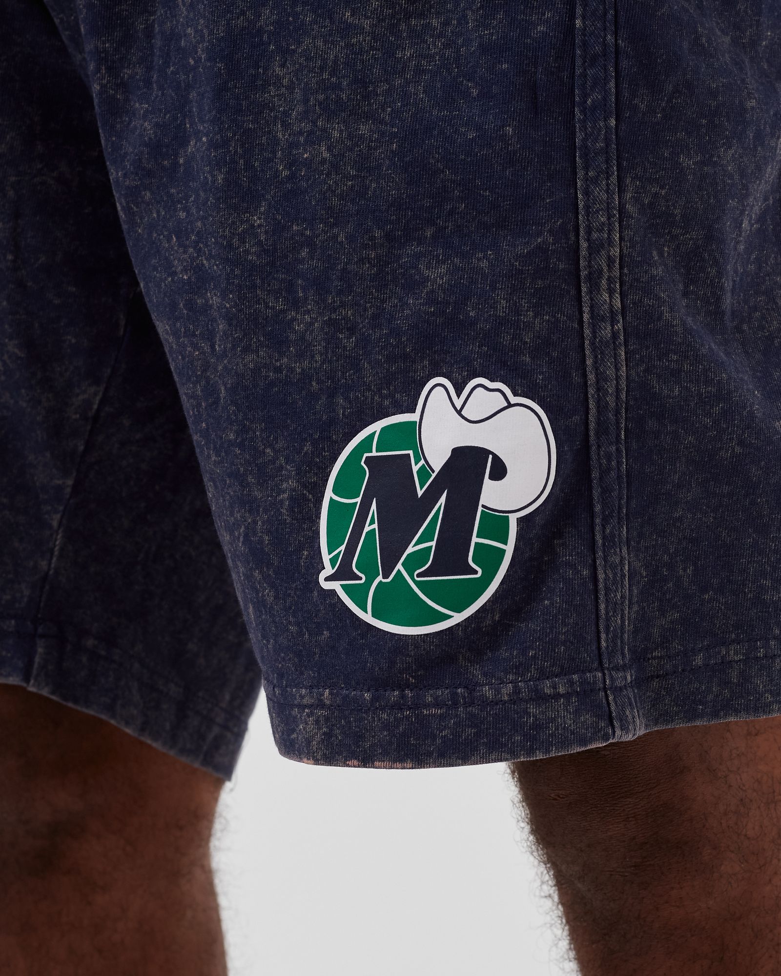 DALLAS MAVERICKS Quintessential Acid Wash Short