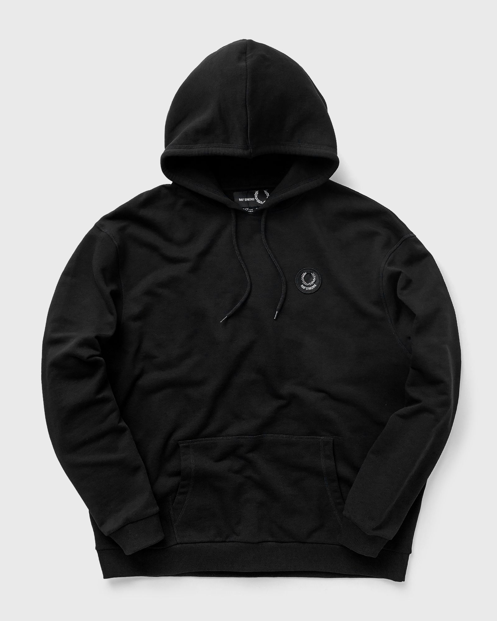 Fred Perry X RAF SIMONS PATCHED OVERHEAD HOODY Black | BSTN